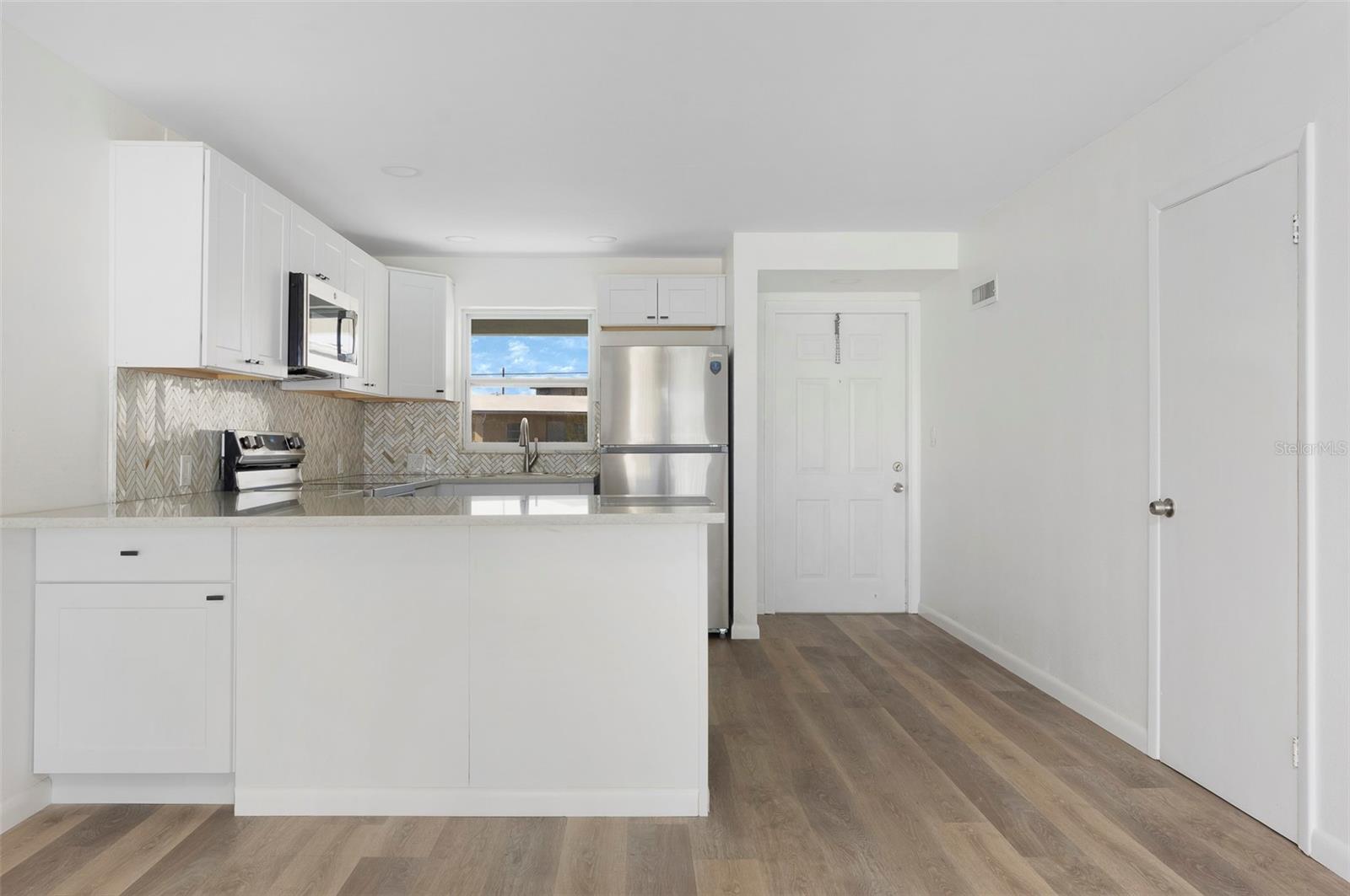 164 117TH AVE #4, TREASURE ISLAND, FL, 33706