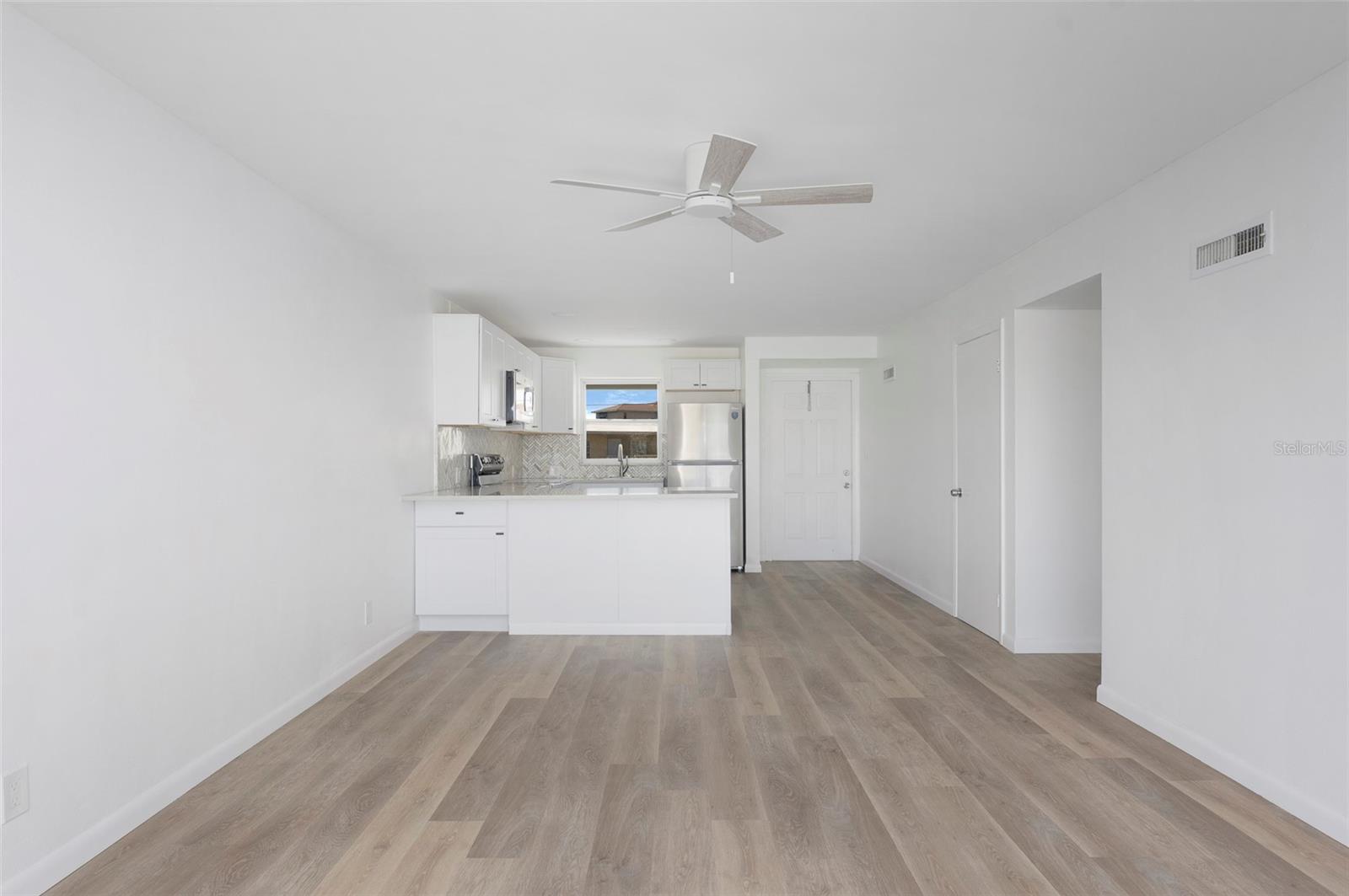164 117TH AVE #4, TREASURE ISLAND, FL, 33706