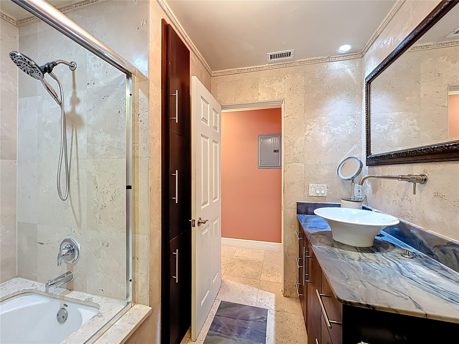 4212 LAKE UNDERHILL RD #5D11, ORLANDO, FL, 32803