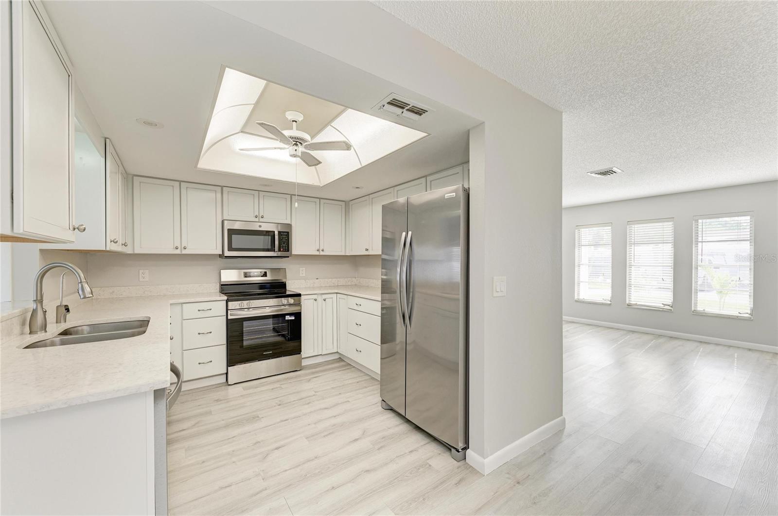 140 CIRCLEWOOD DR #C1-4, VENICE, FL, 34293