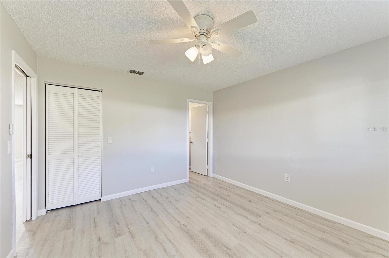 140 CIRCLEWOOD DR #C1-4, VENICE, FL, 34293