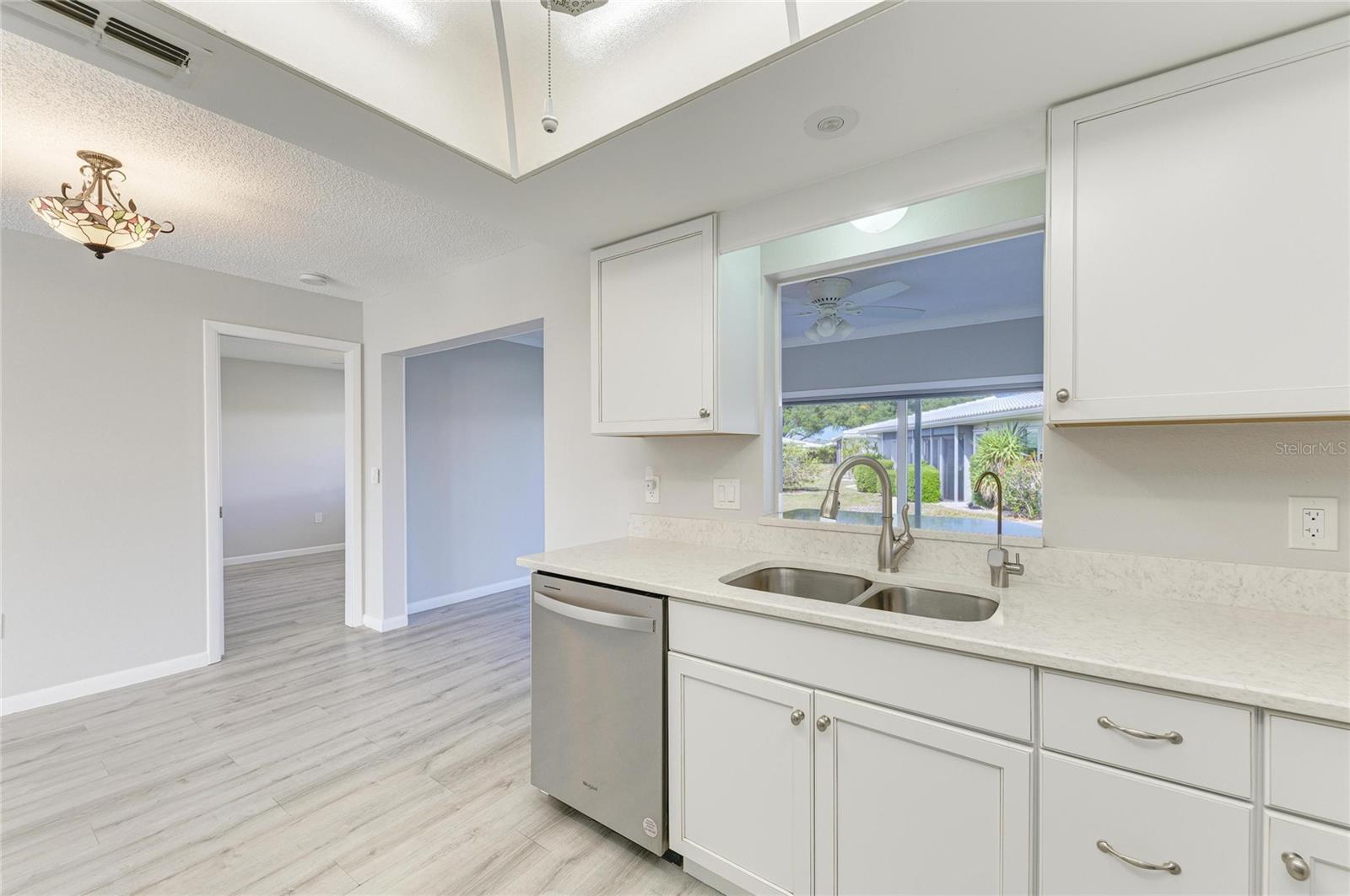 140 CIRCLEWOOD DR #C1-4, VENICE, FL, 34293