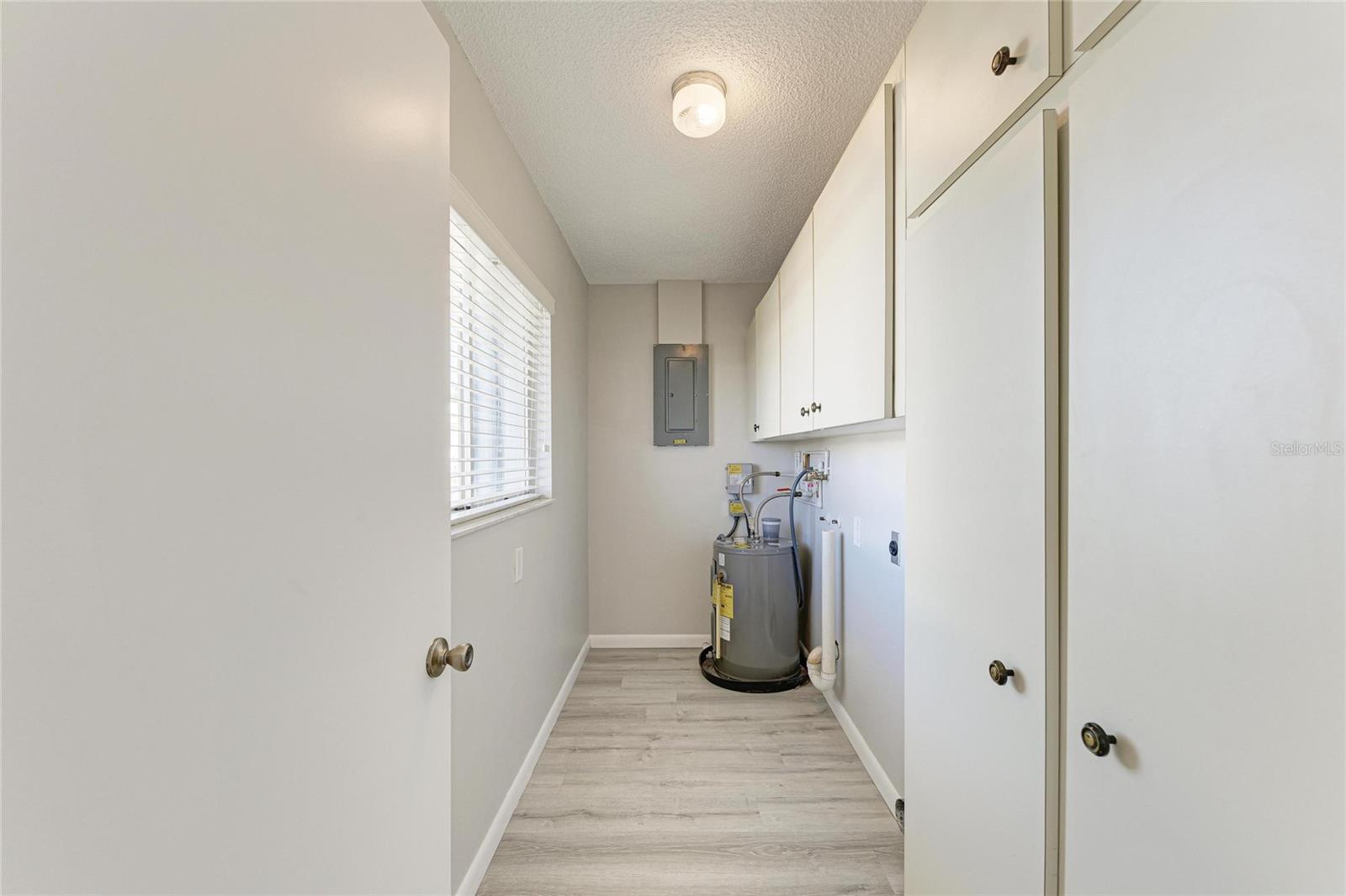 140 CIRCLEWOOD DR #C1-4, VENICE, FL, 34293