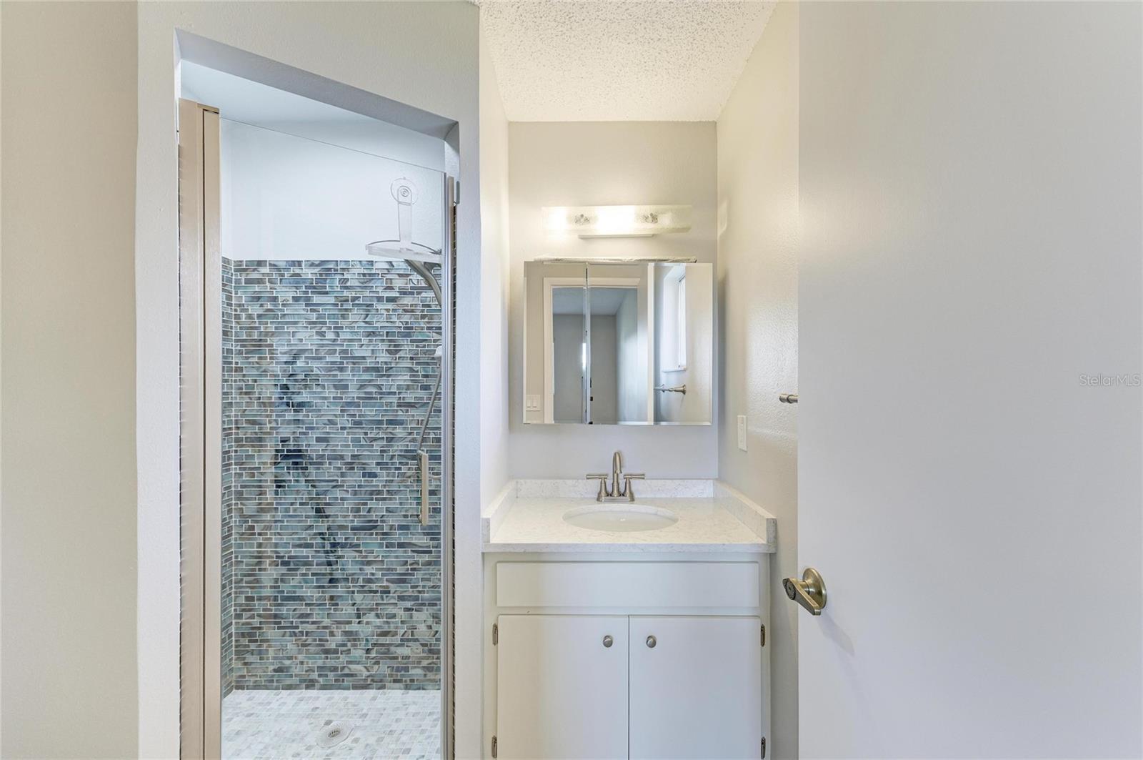 140 CIRCLEWOOD DR #C1-4, VENICE, FL, 34293