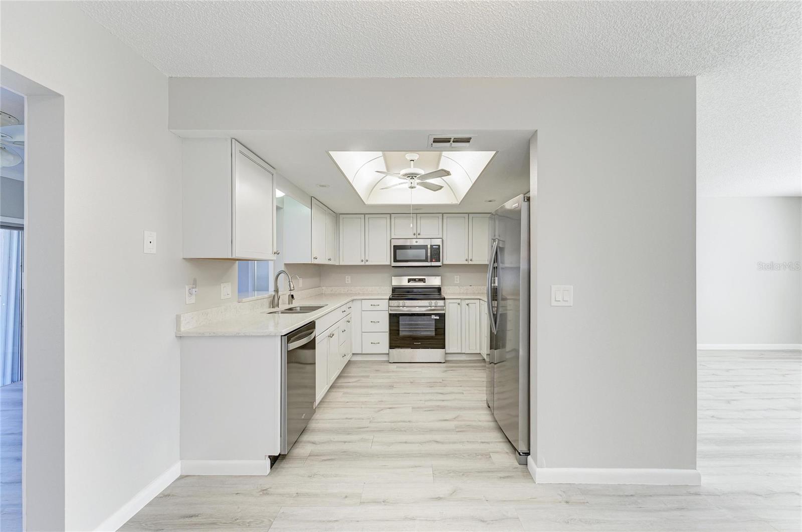 140 CIRCLEWOOD DR #C1-4, VENICE, FL, 34293