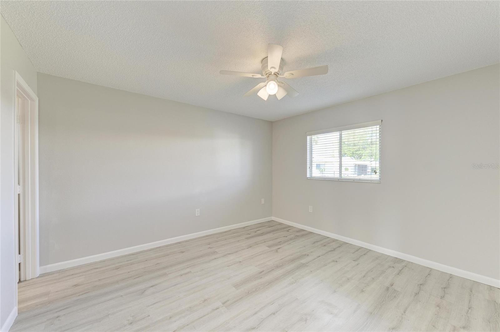 140 CIRCLEWOOD DR #C1-4, VENICE, FL, 34293