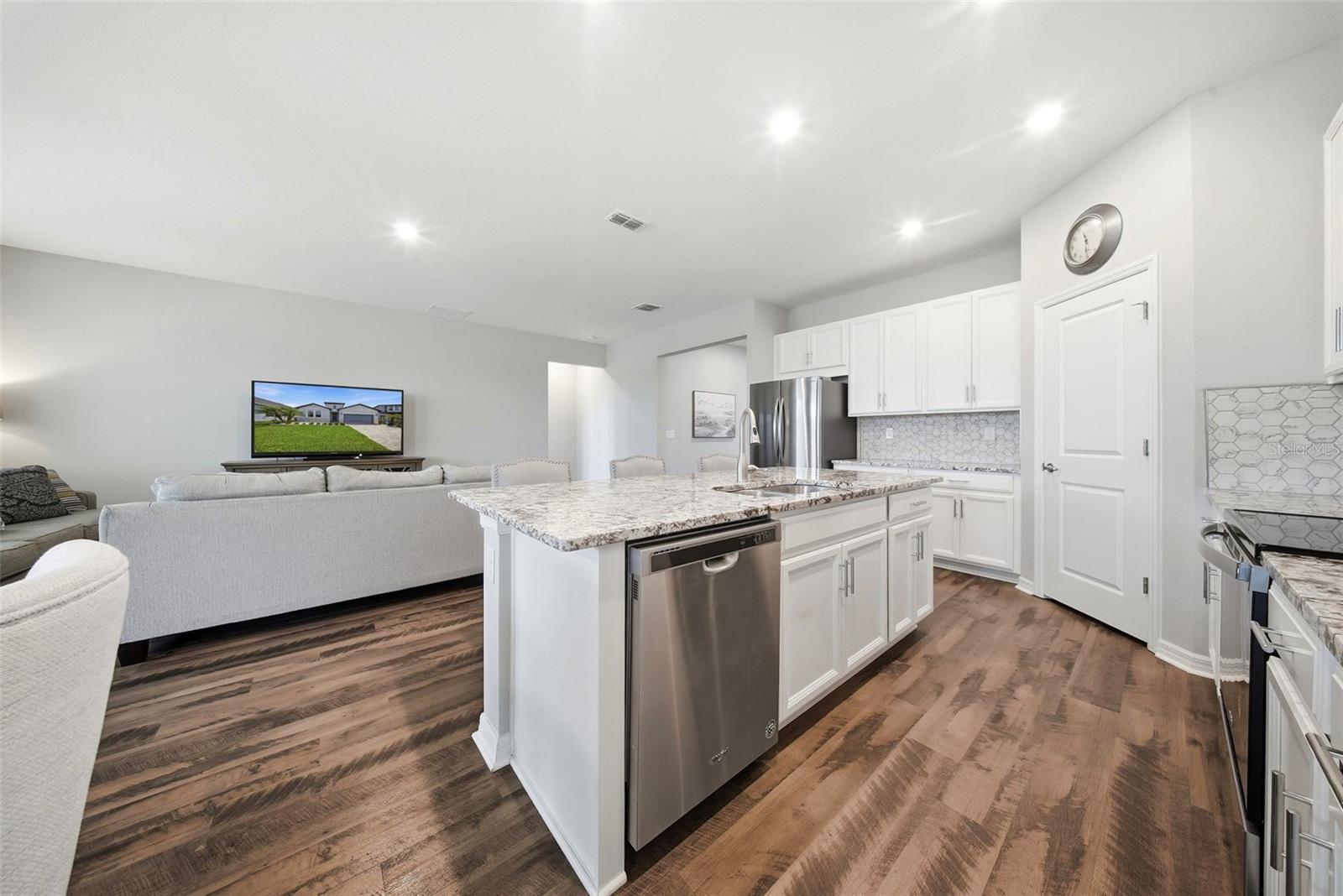 34303 RADLEY WAY, WESLEY CHAPEL, FL, 33545