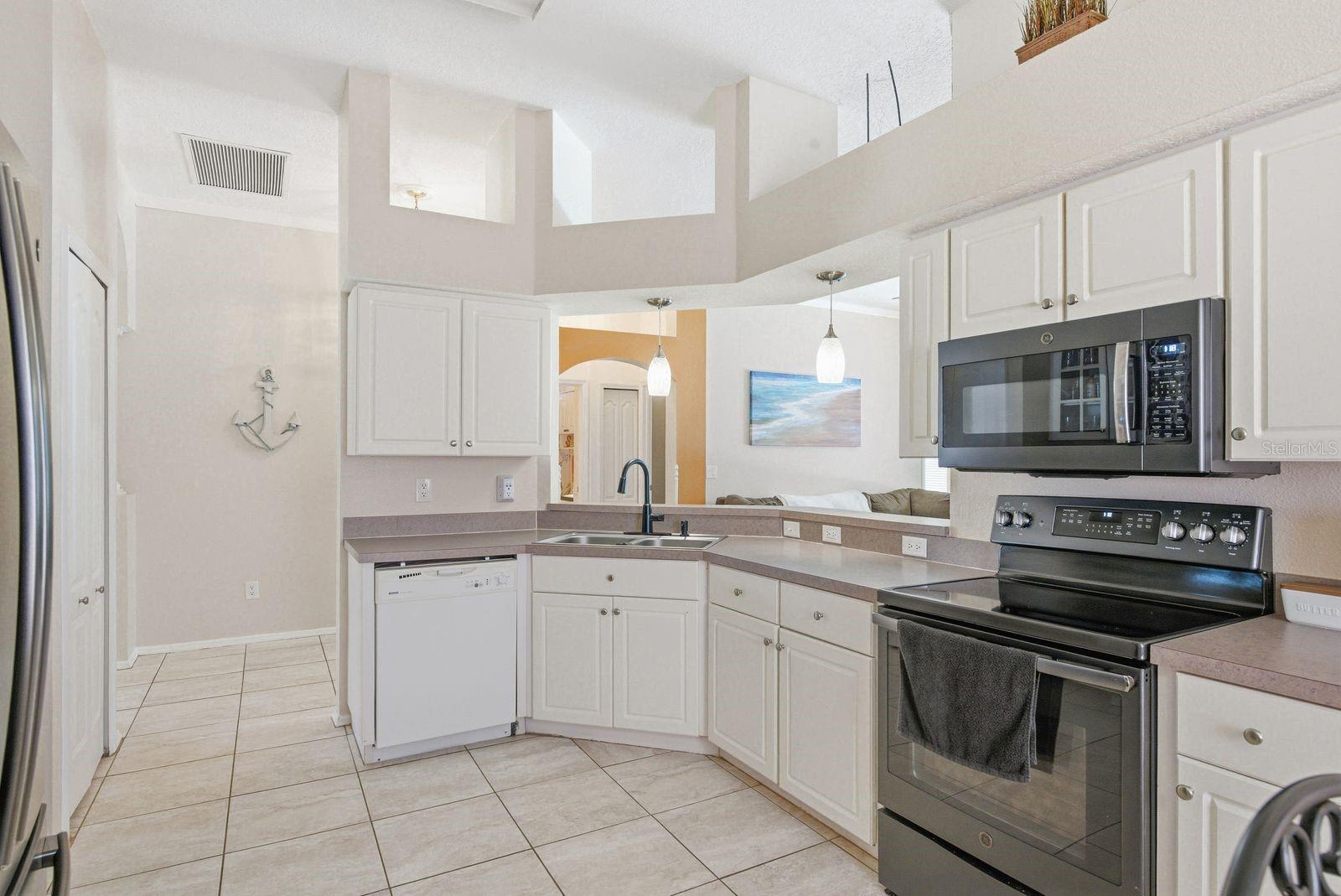 420 CYPRESS VIEW DR, OLDSMAR, FL, 34677