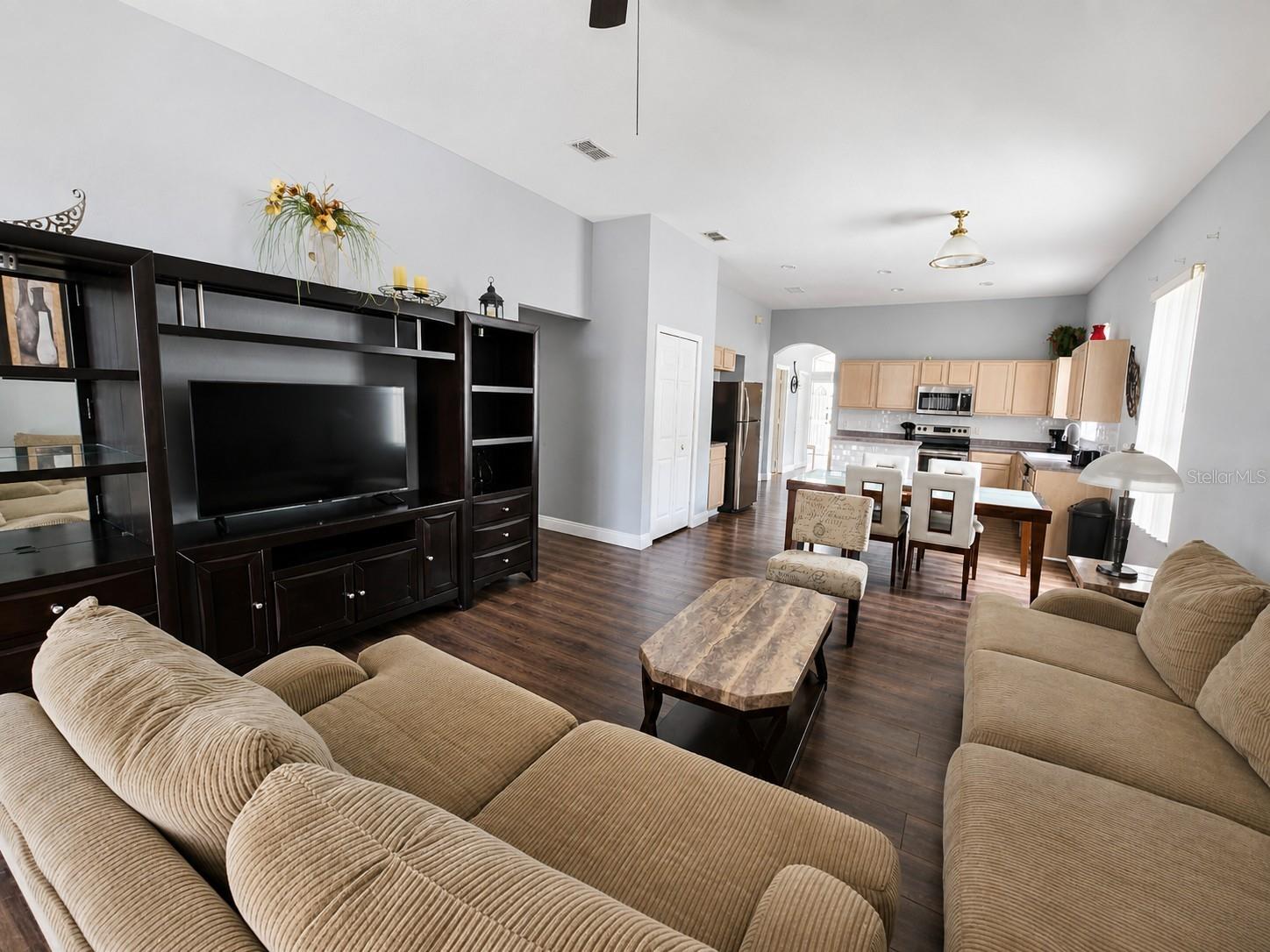 205 GLENEAGLES DR, DAVENPORT, FL, 33897