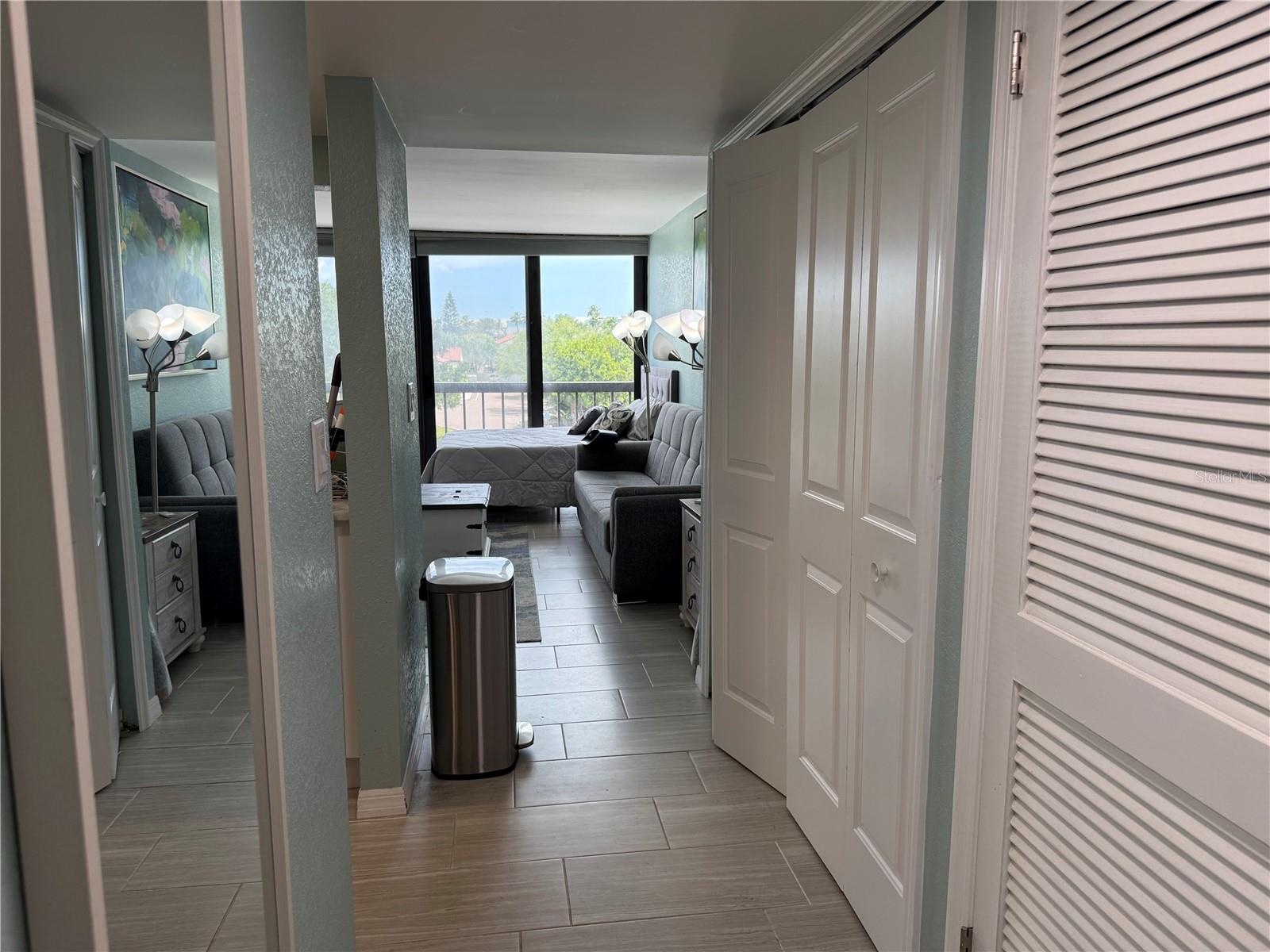 255 DOLPHIN PT #305, CLEARWATER BEACH, FL, 33767
