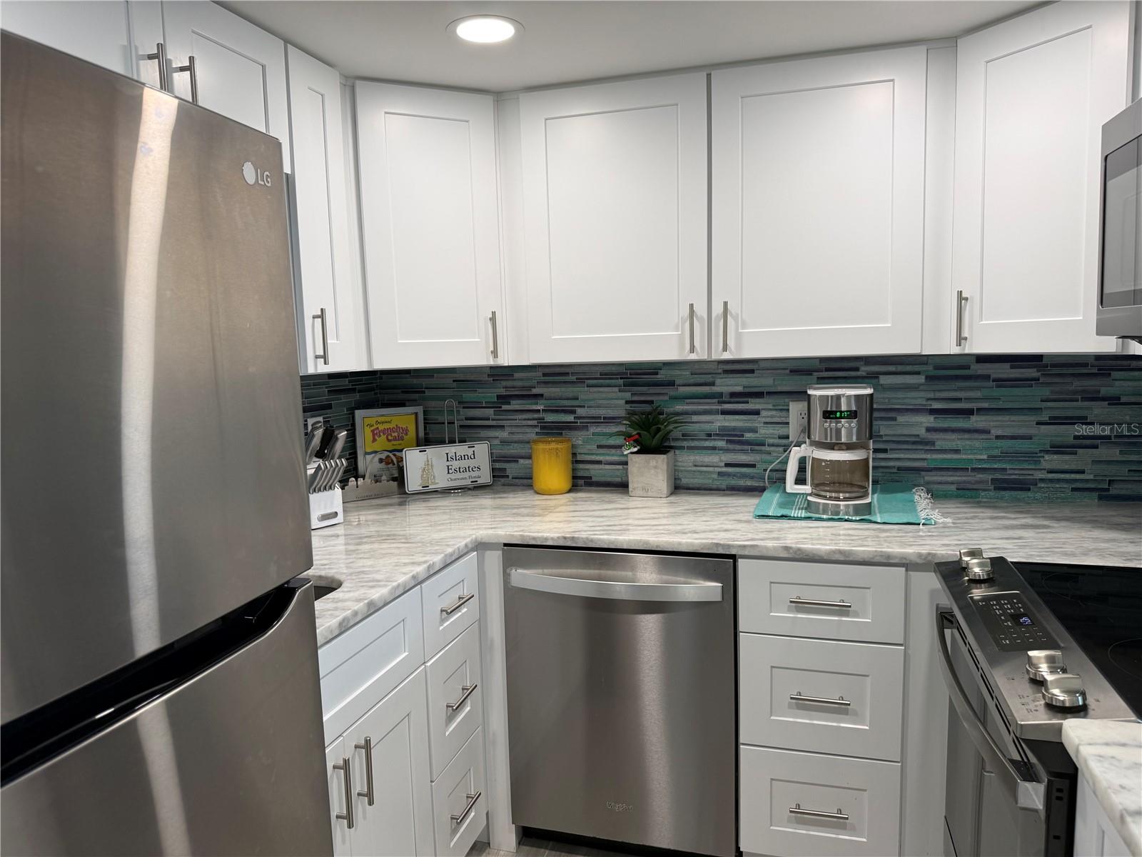 255 DOLPHIN PT #305, CLEARWATER BEACH, FL, 33767