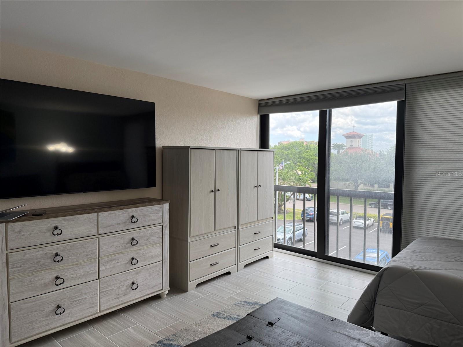 255 DOLPHIN PT #305, CLEARWATER BEACH, FL, 33767