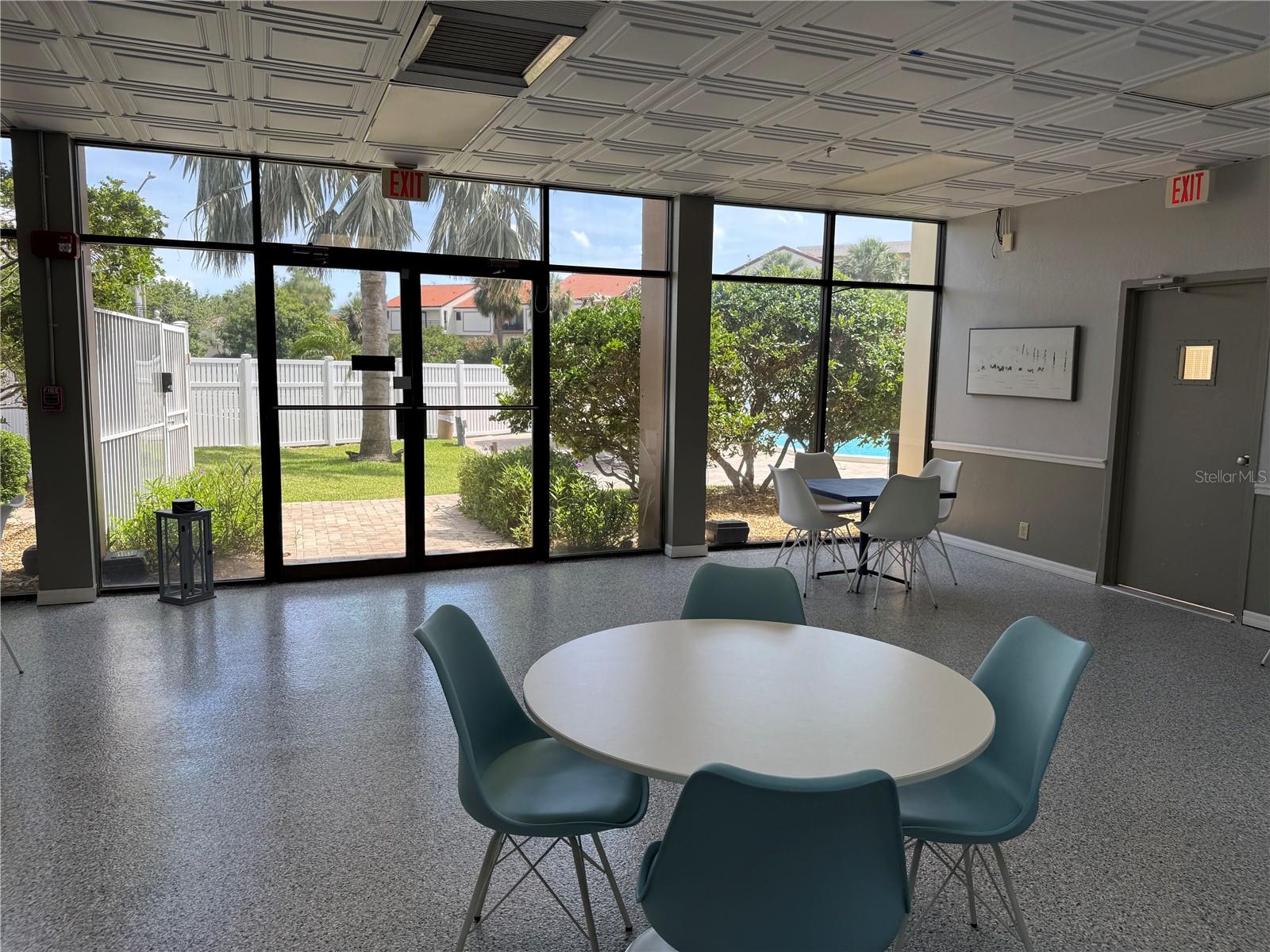 255 DOLPHIN PT #305, CLEARWATER BEACH, FL, 33767
