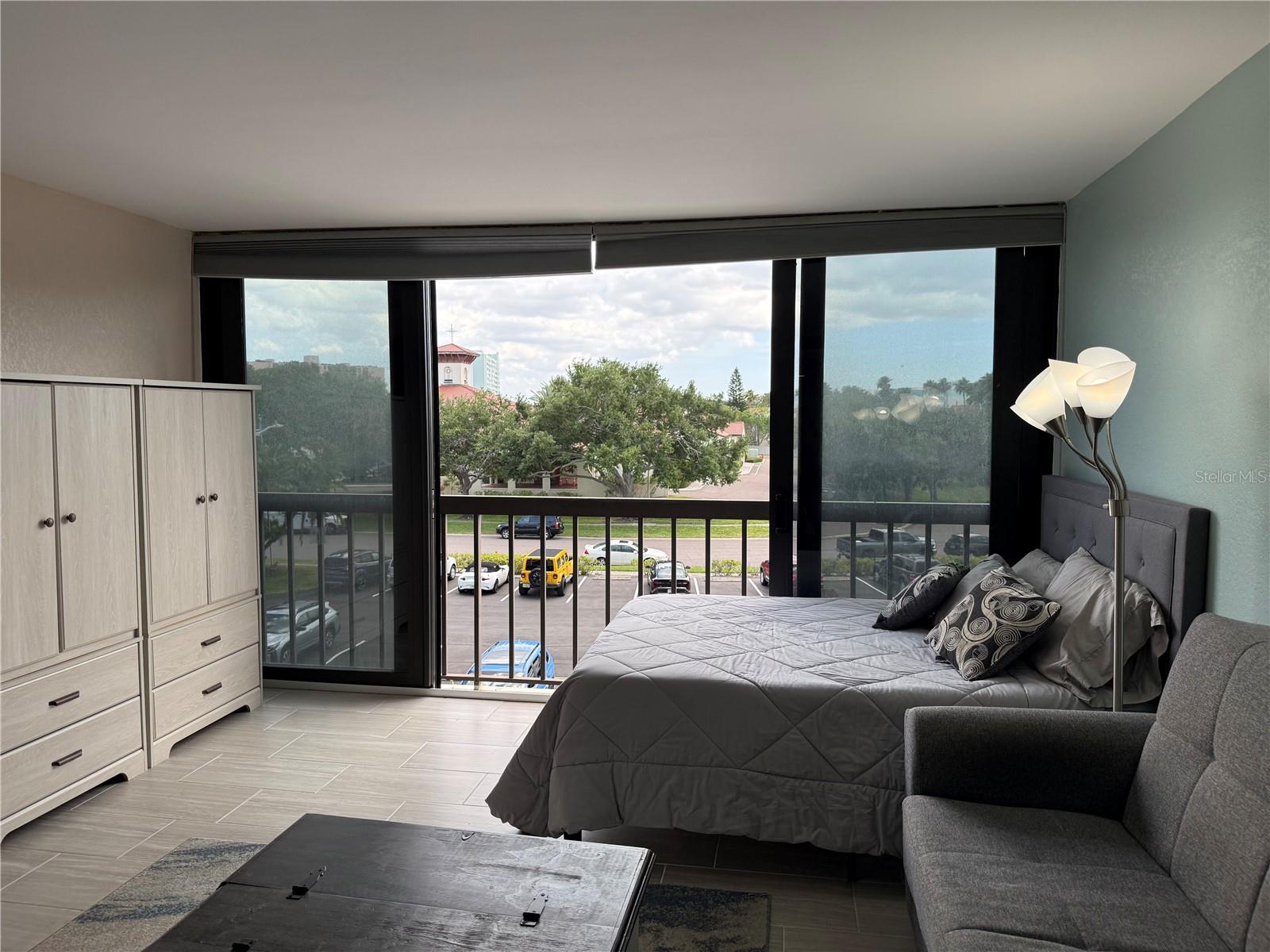 255 DOLPHIN PT #305, CLEARWATER BEACH, FL, 33767