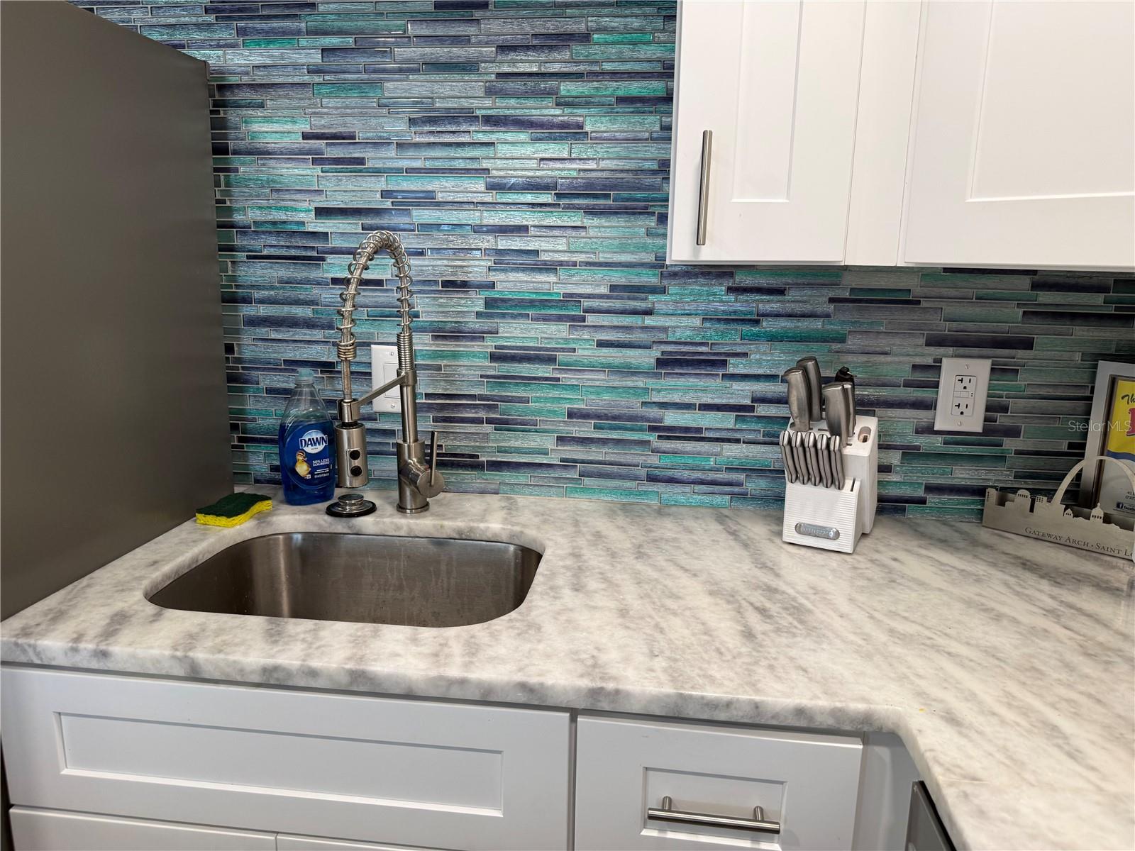 255 DOLPHIN PT #305, CLEARWATER BEACH, FL, 33767