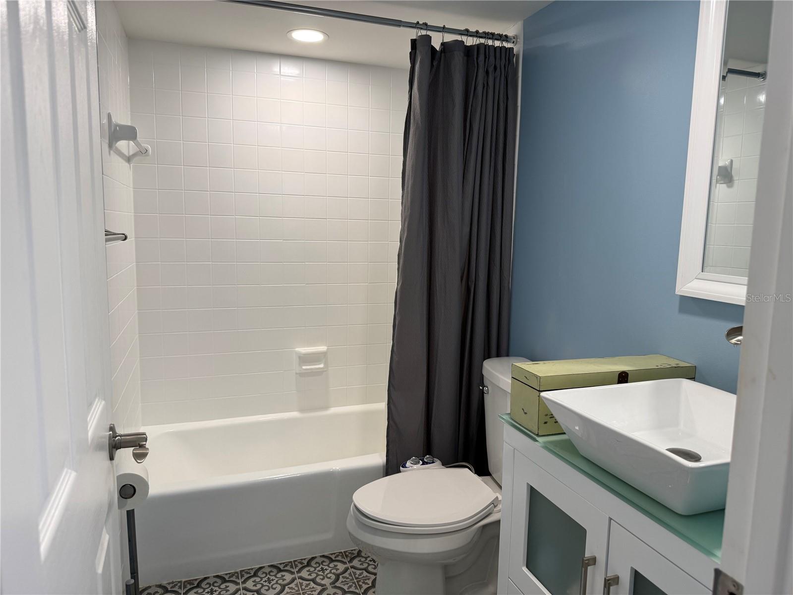 255 DOLPHIN PT #305, CLEARWATER BEACH, FL, 33767