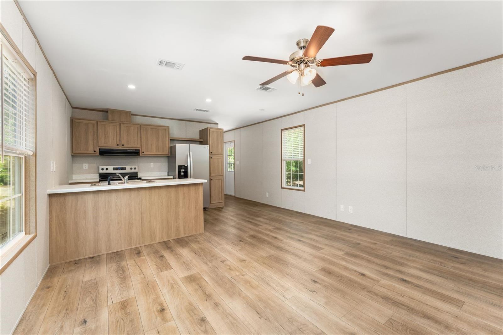 1051 NE 129 AVE, WILLISTON, FL, 32696