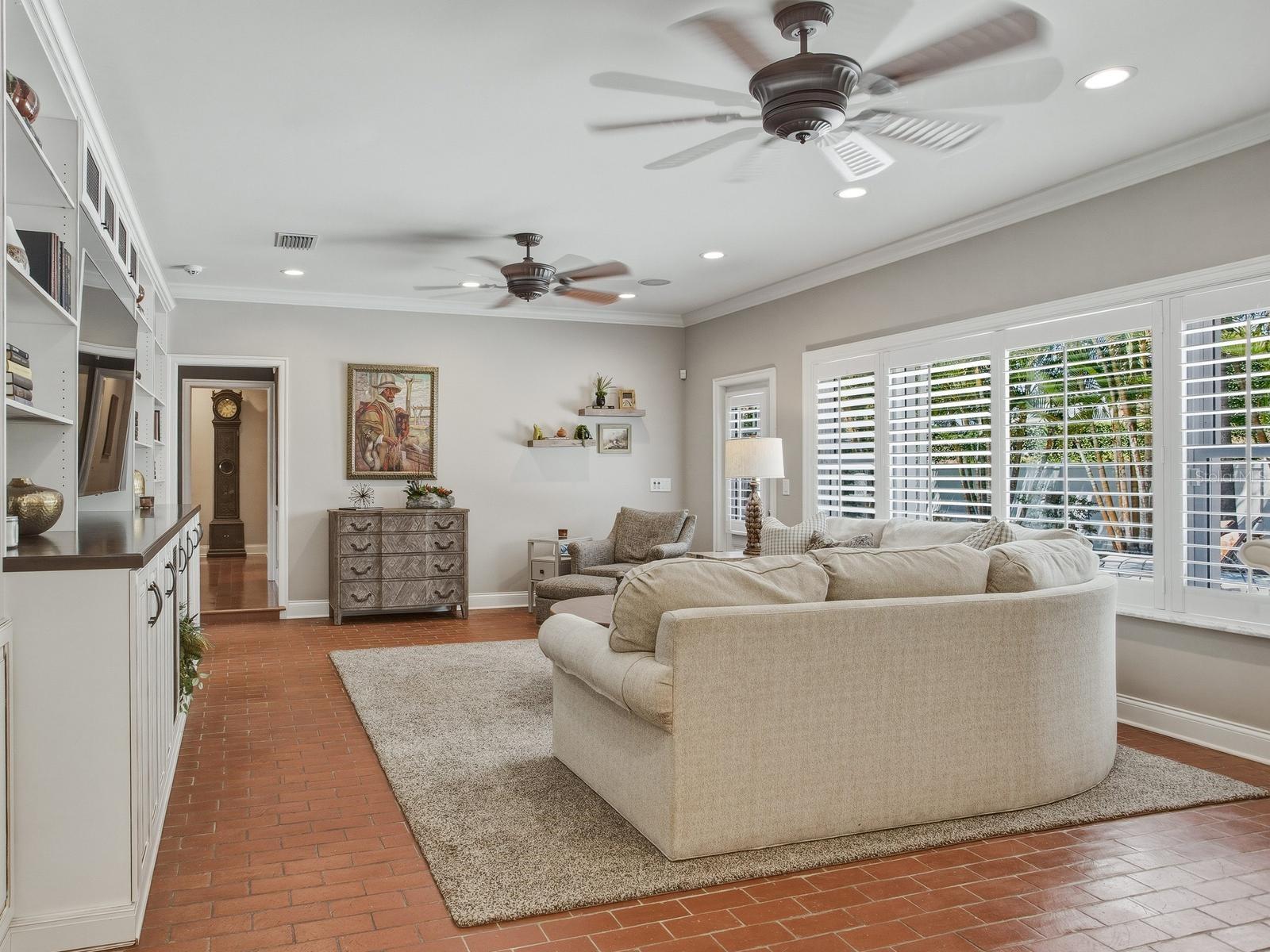 4507 W WATROUS AVE, TAMPA, FL, 33629