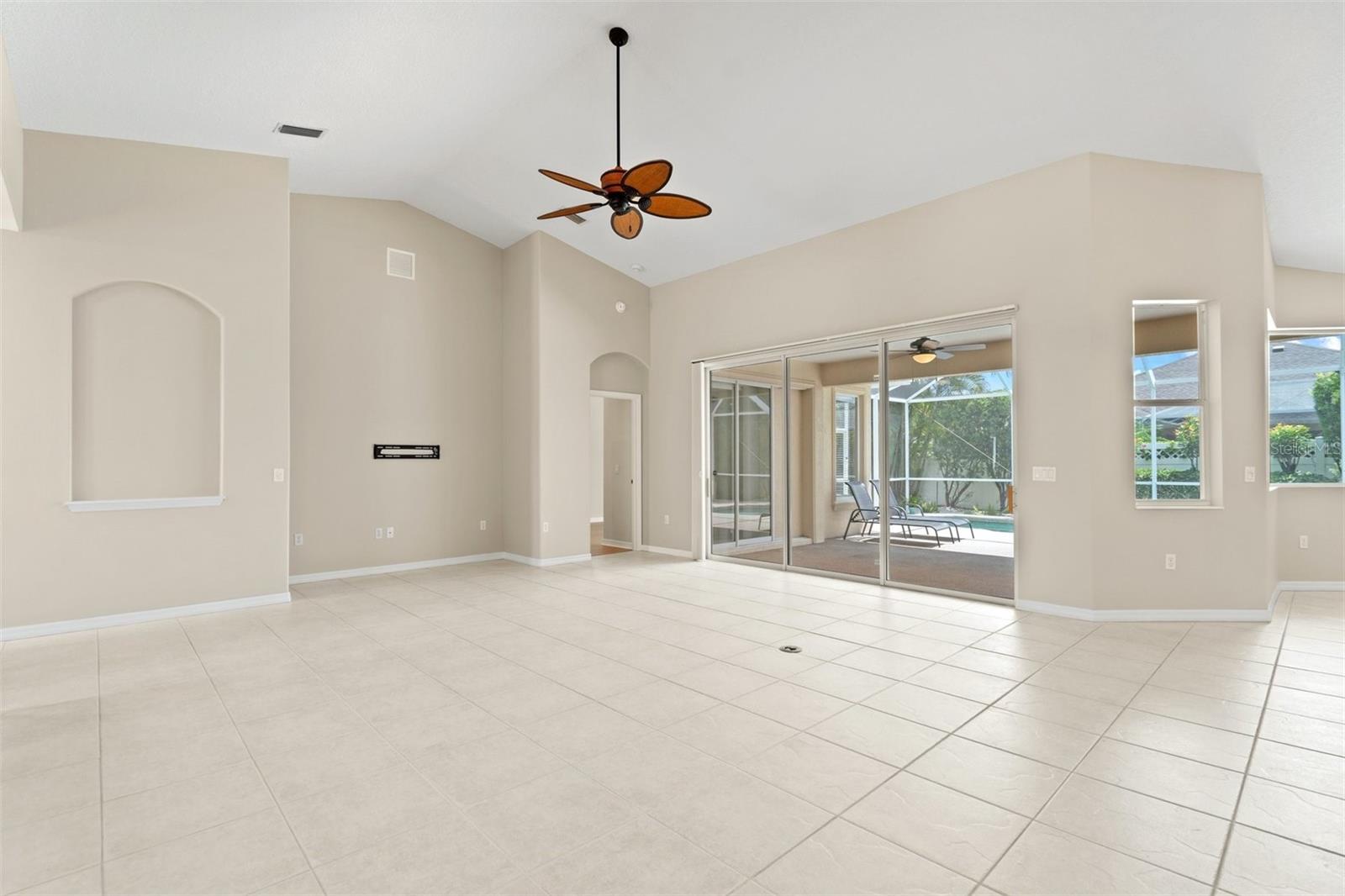 7806 DRAYTON CIR, BRADENTON, FL, 34201