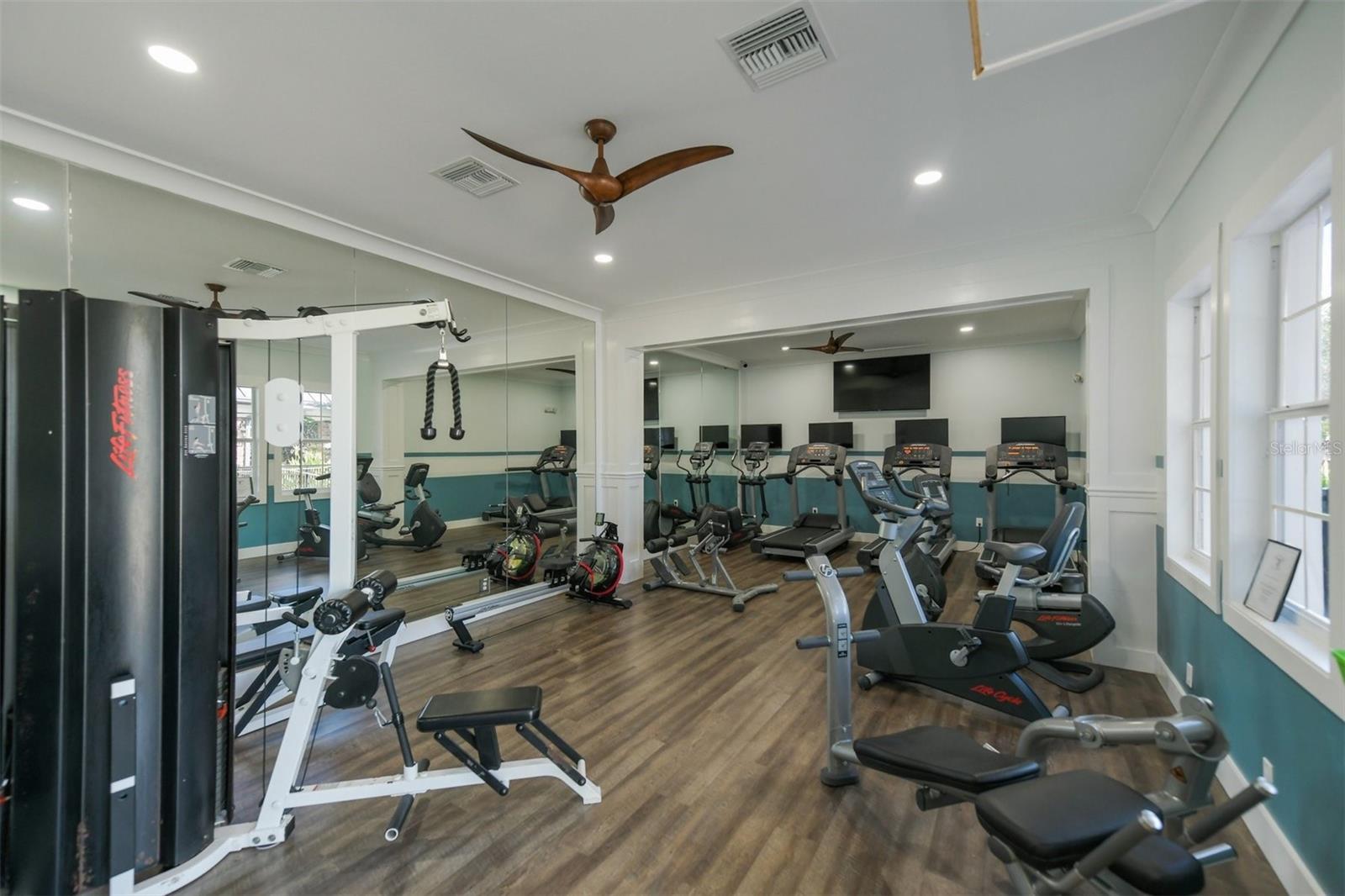 7806 DRAYTON CIR, BRADENTON, FL, 34201