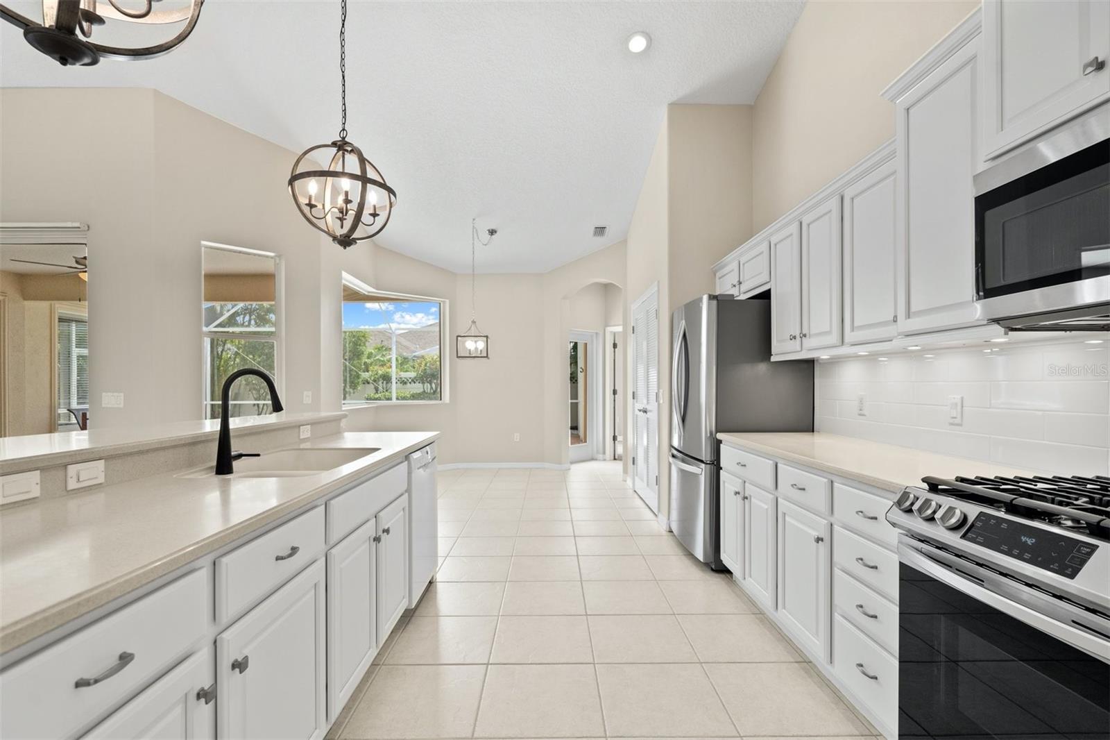 7806 DRAYTON CIR, BRADENTON, FL, 34201