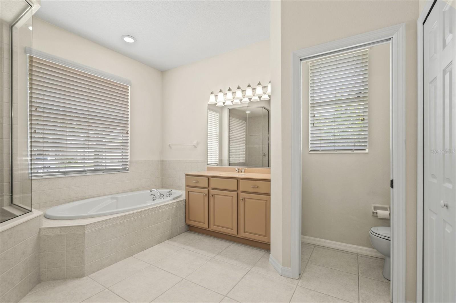 7806 DRAYTON CIR, BRADENTON, FL, 34201