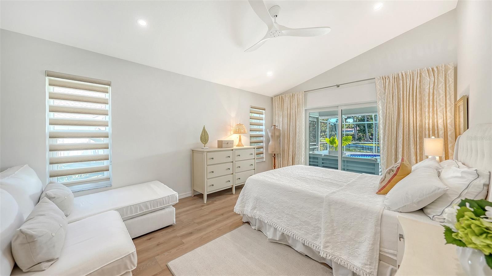 6988 COUNTRY LAKES CIR, SARASOTA, FL, 34243
