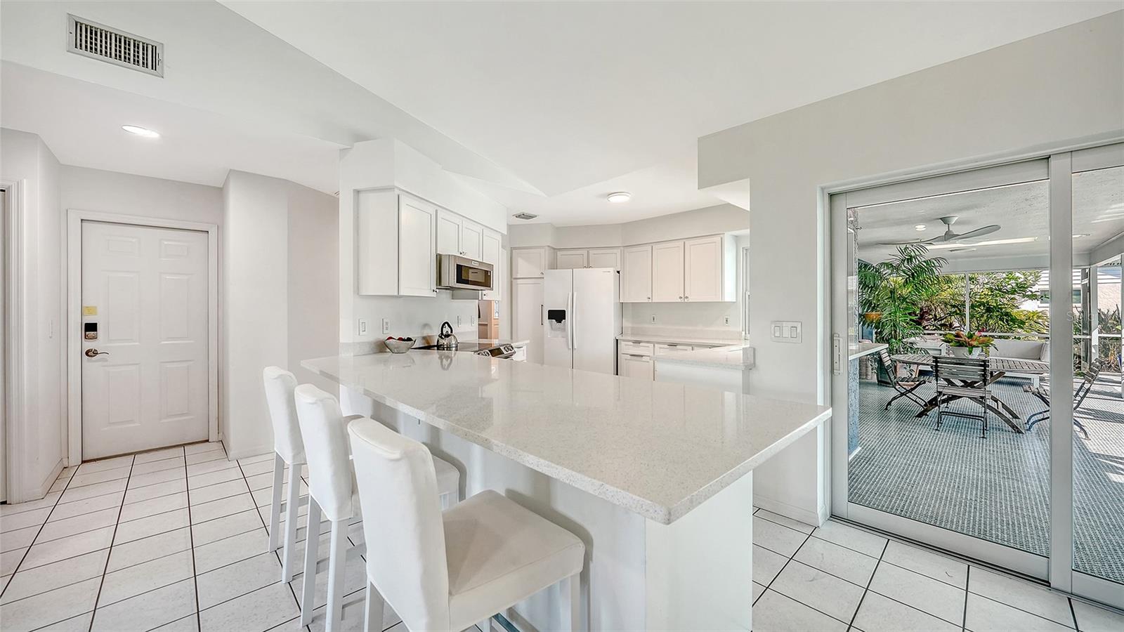 6988 COUNTRY LAKES CIR, SARASOTA, FL, 34243