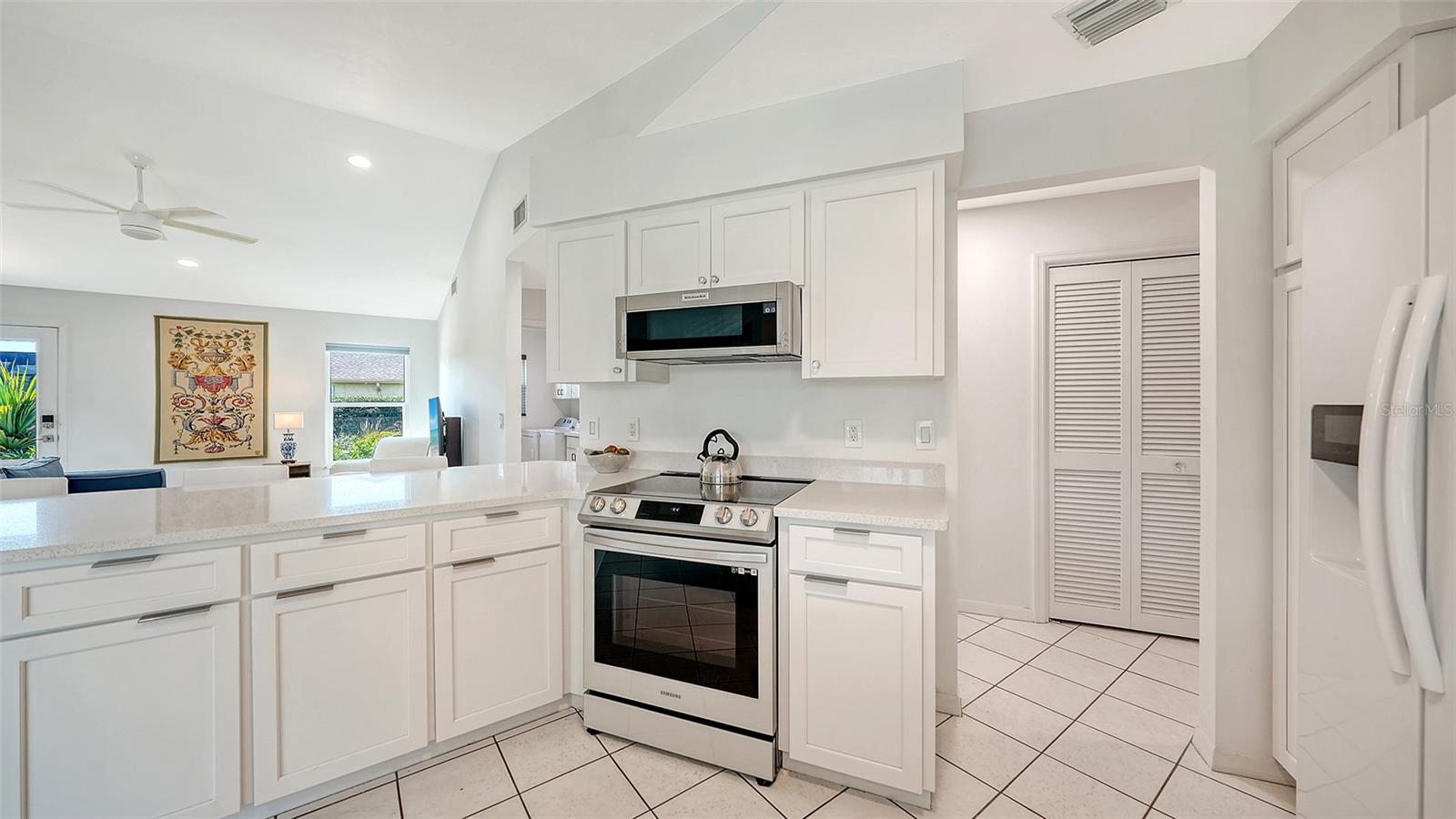 6988 COUNTRY LAKES CIR, SARASOTA, FL, 34243