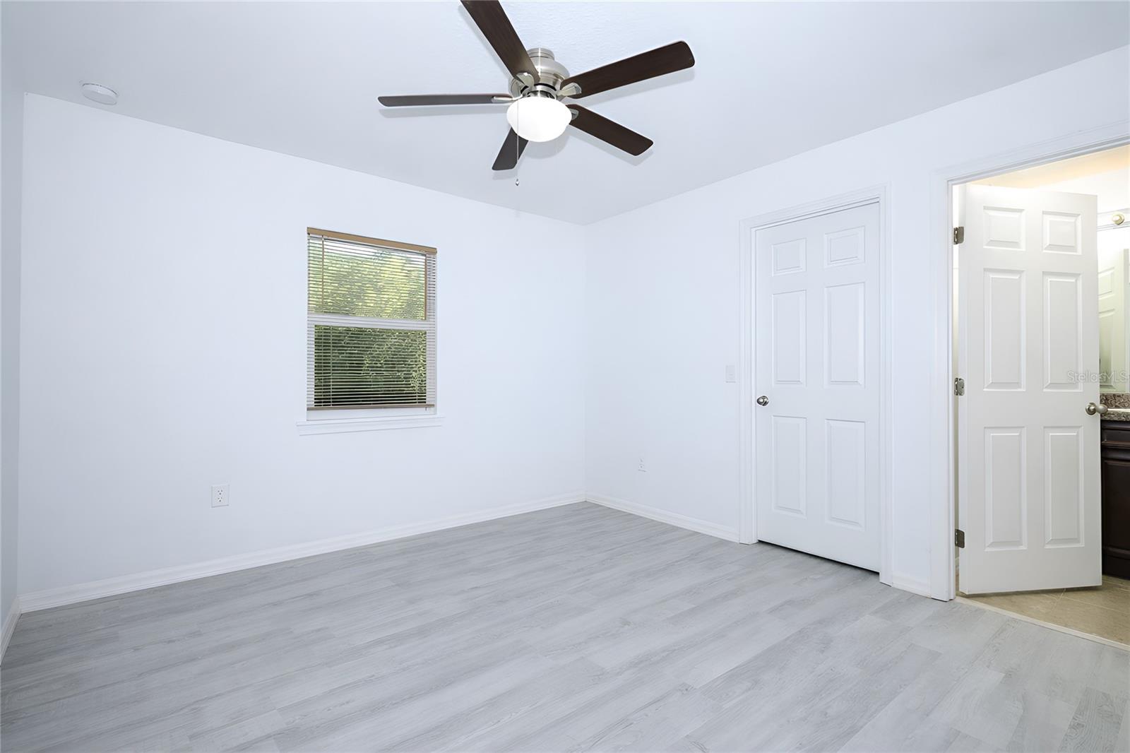 1068 MAYFLOWER AVE, DELTONA, FL, 32725