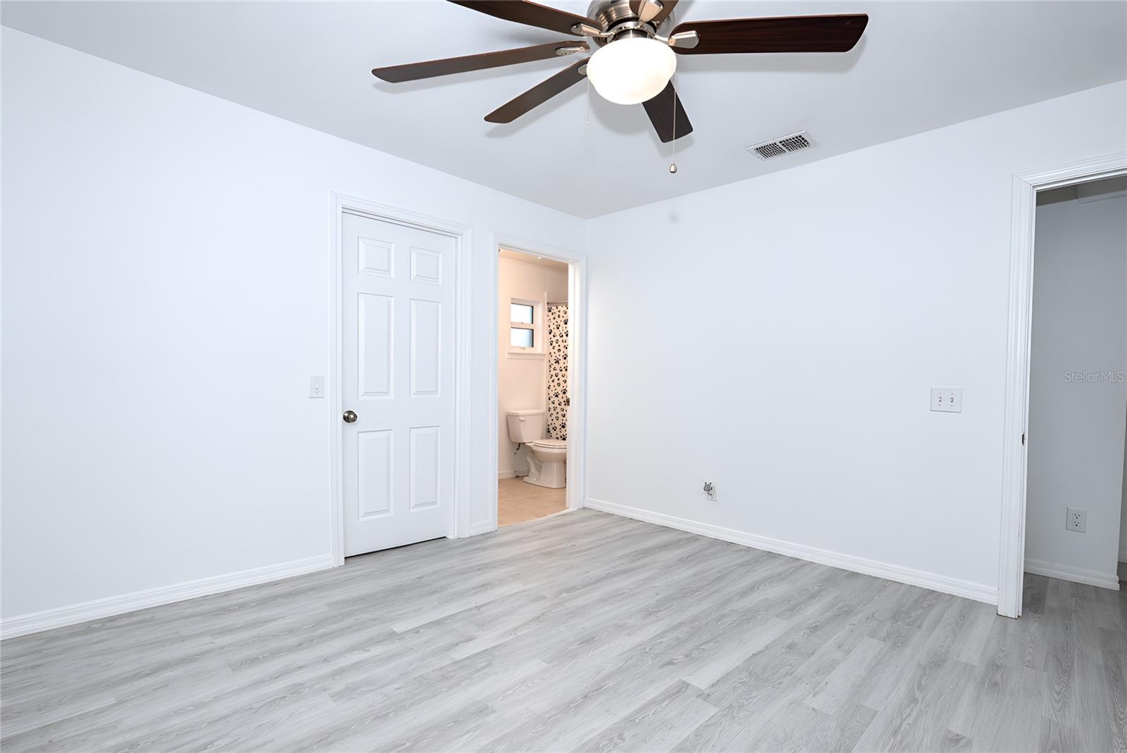 1068 MAYFLOWER AVE, DELTONA, FL, 32725
