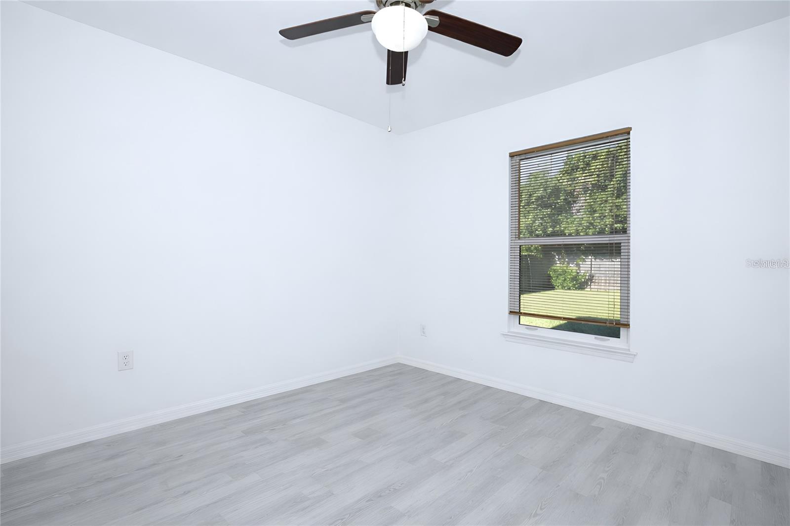 1068 MAYFLOWER AVE, DELTONA, FL, 32725