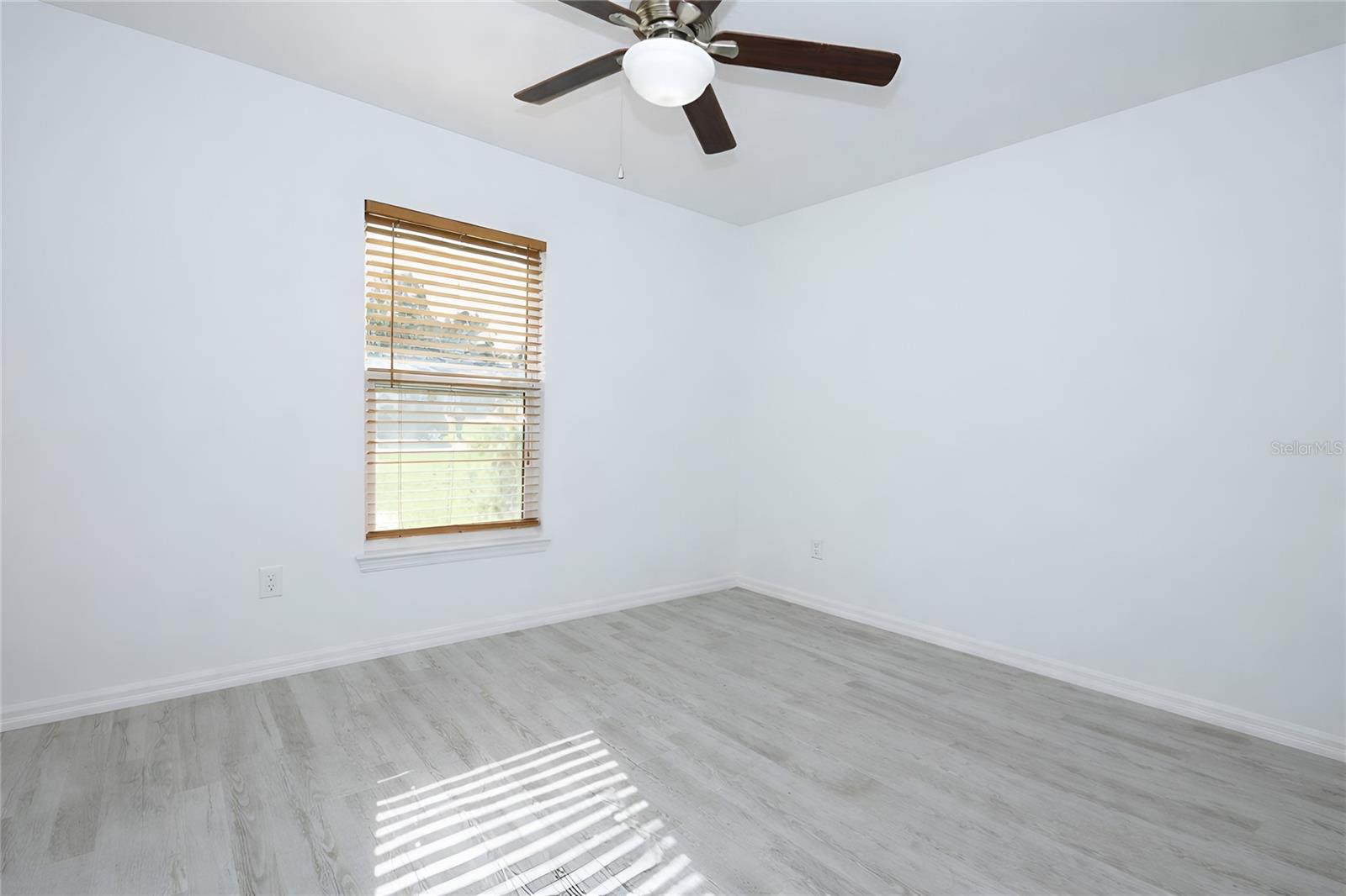 1068 MAYFLOWER AVE, DELTONA, FL, 32725