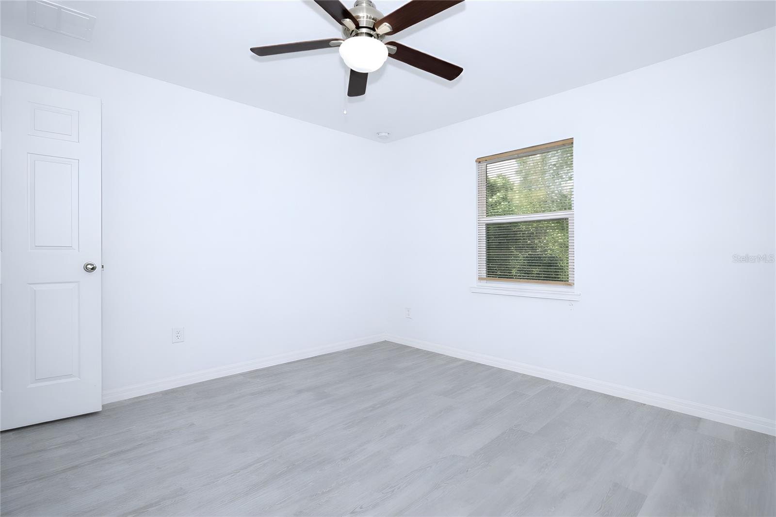 1068 MAYFLOWER AVE, DELTONA, FL, 32725