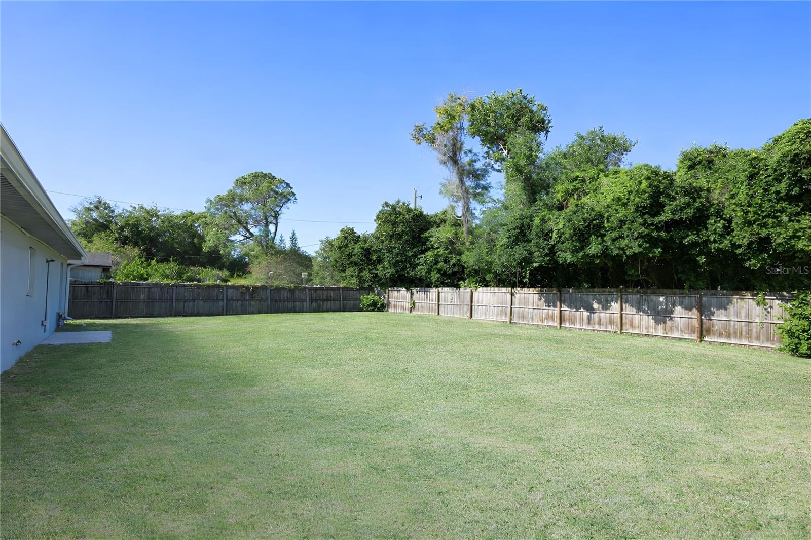1068 MAYFLOWER AVE, DELTONA, FL, 32725