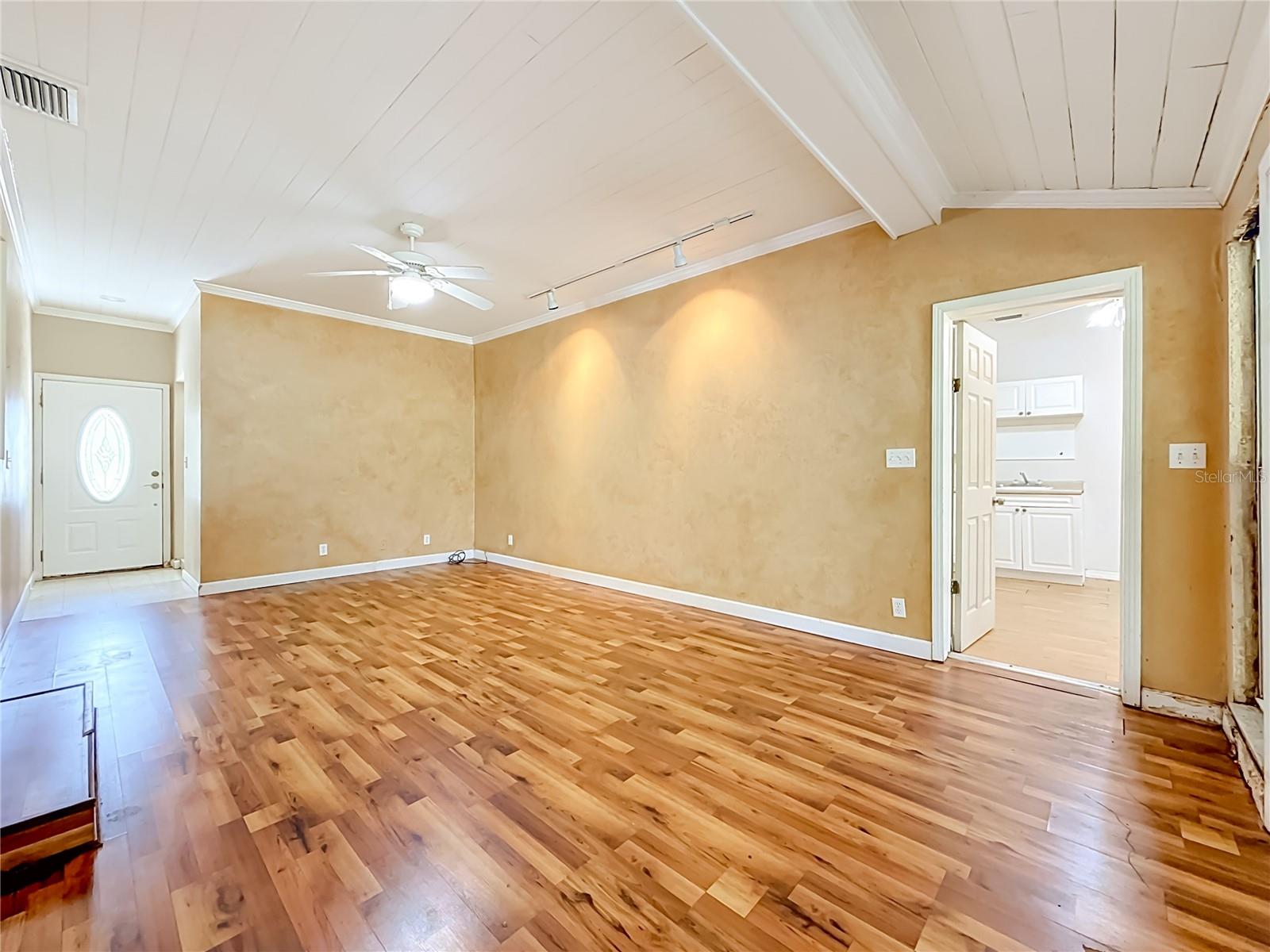 1003 W OUTBOUND PL, TAMPA, FL, 33612