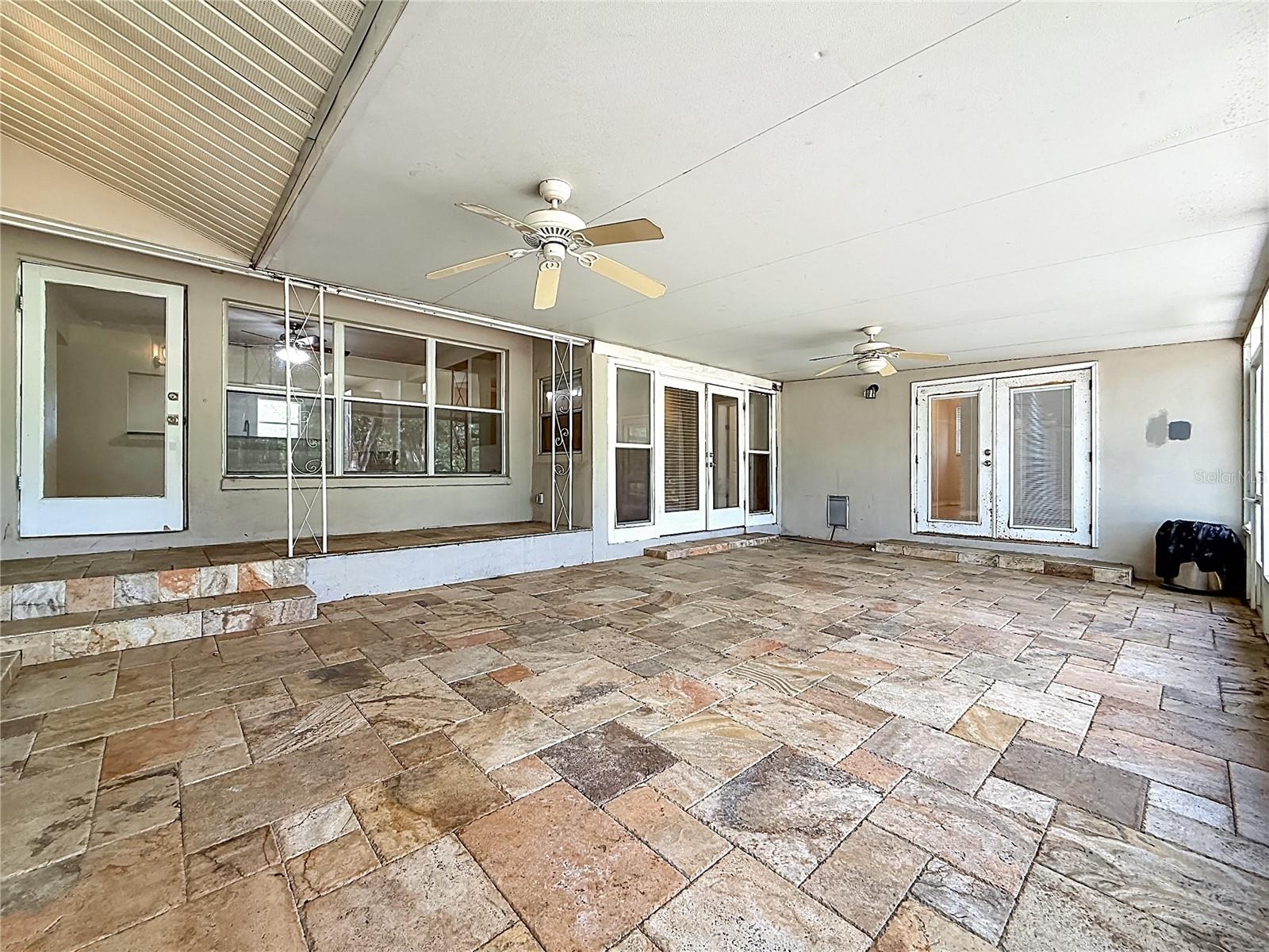 1003 W OUTBOUND PL, TAMPA, FL, 33612