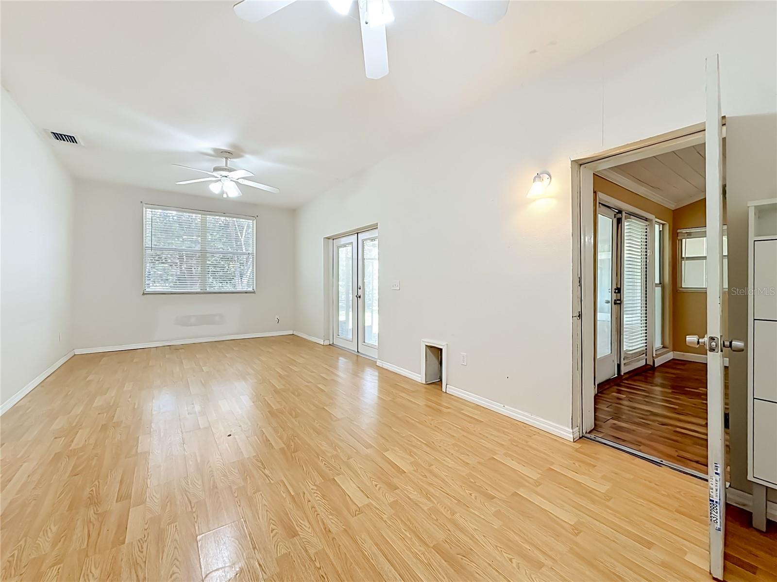1003 W OUTBOUND PL, TAMPA, FL, 33612