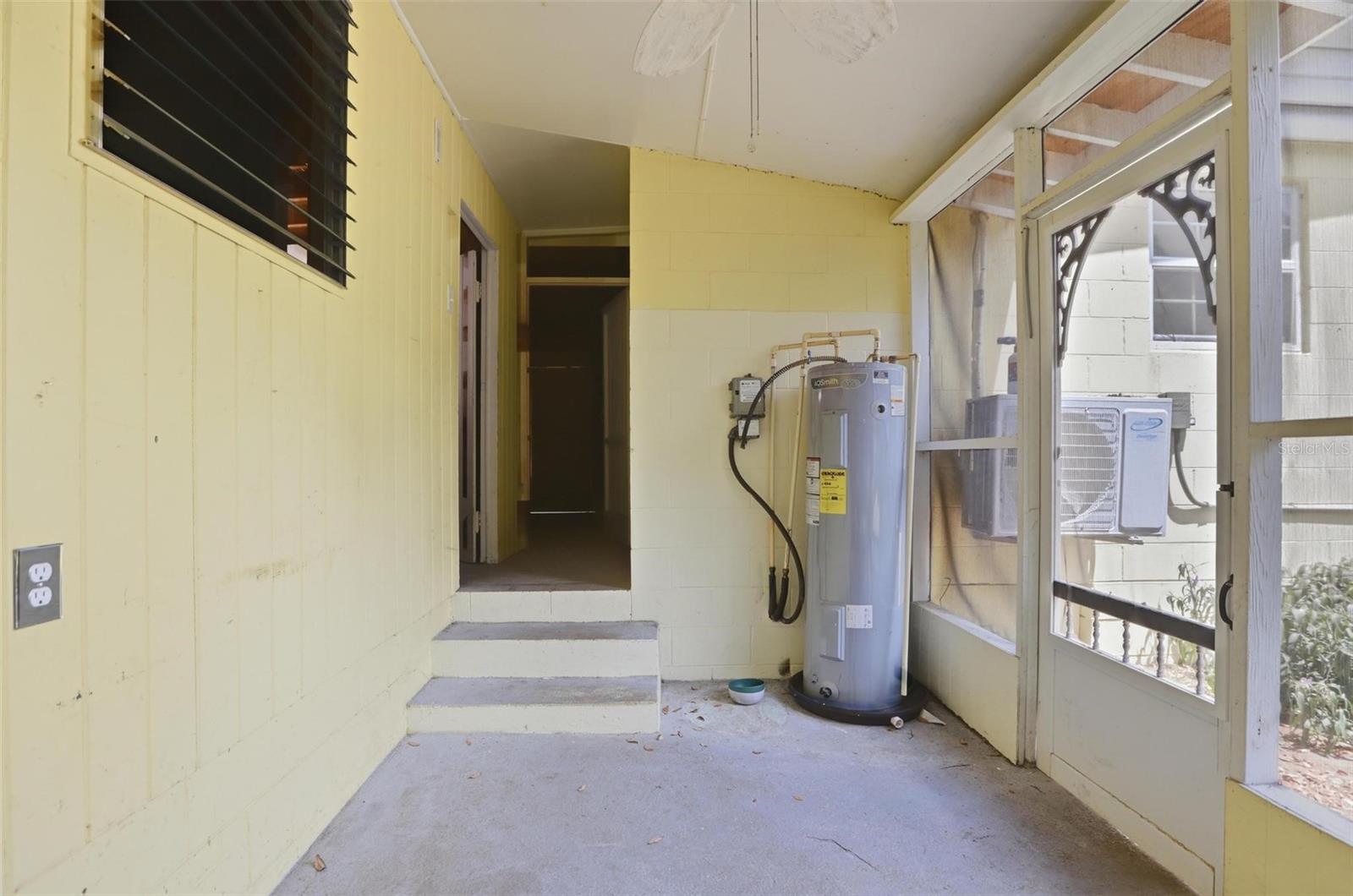 810 S MASSACHUSETTS AVE, DELAND, FL, 32724