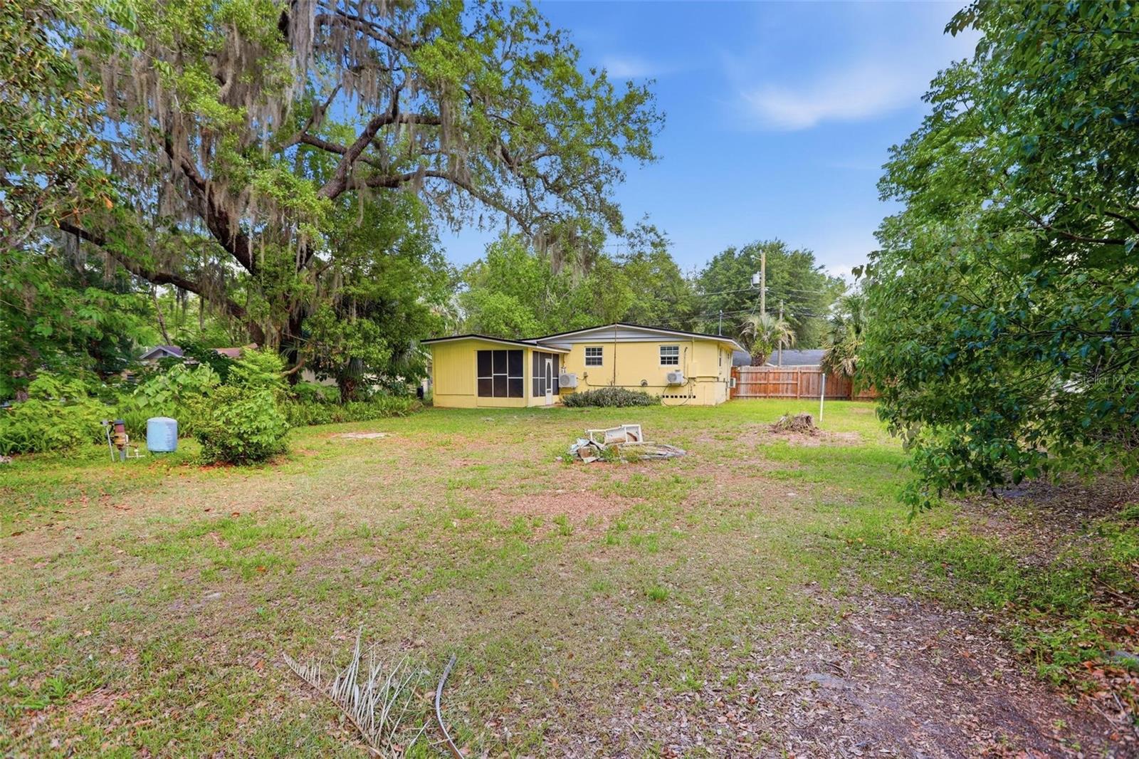 810 S MASSACHUSETTS AVE, DELAND, FL, 32724