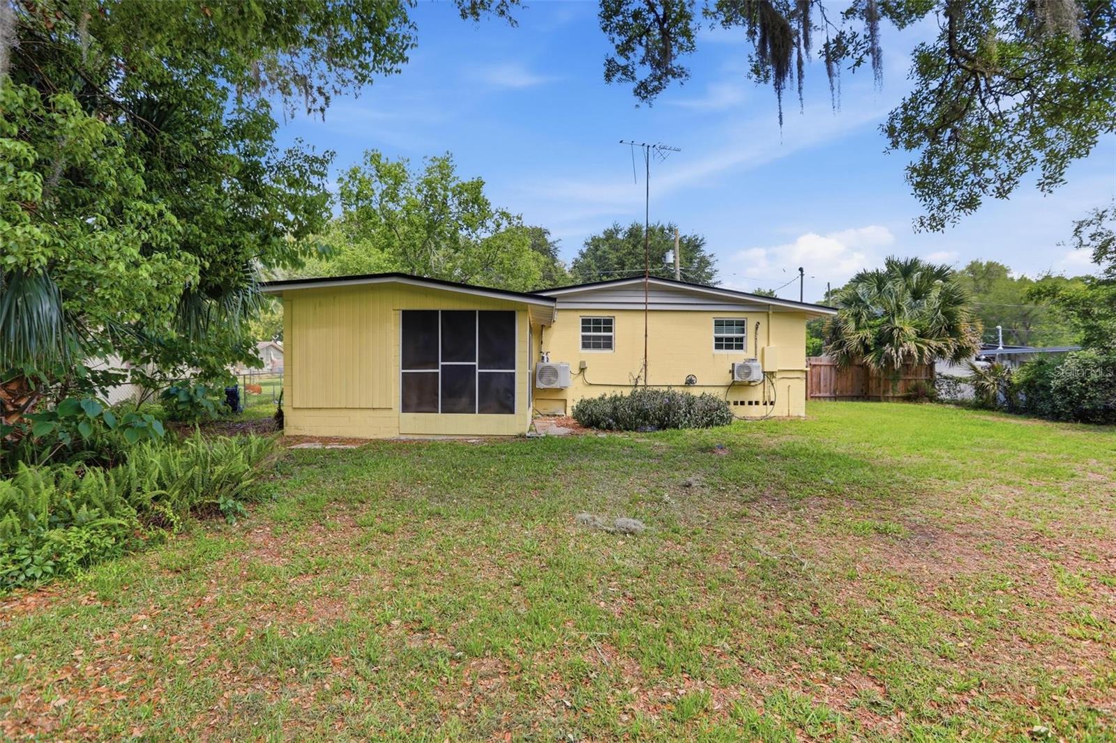 810 S MASSACHUSETTS AVE, DELAND, FL, 32724