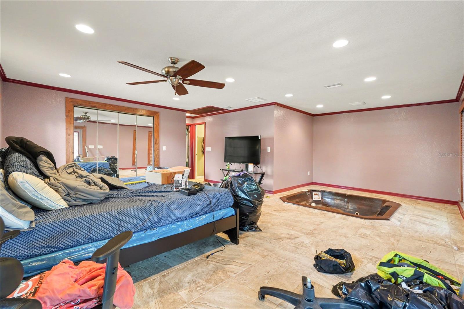 9624 HIDDEN OAKS CIR, TAMPA, FL, 33612