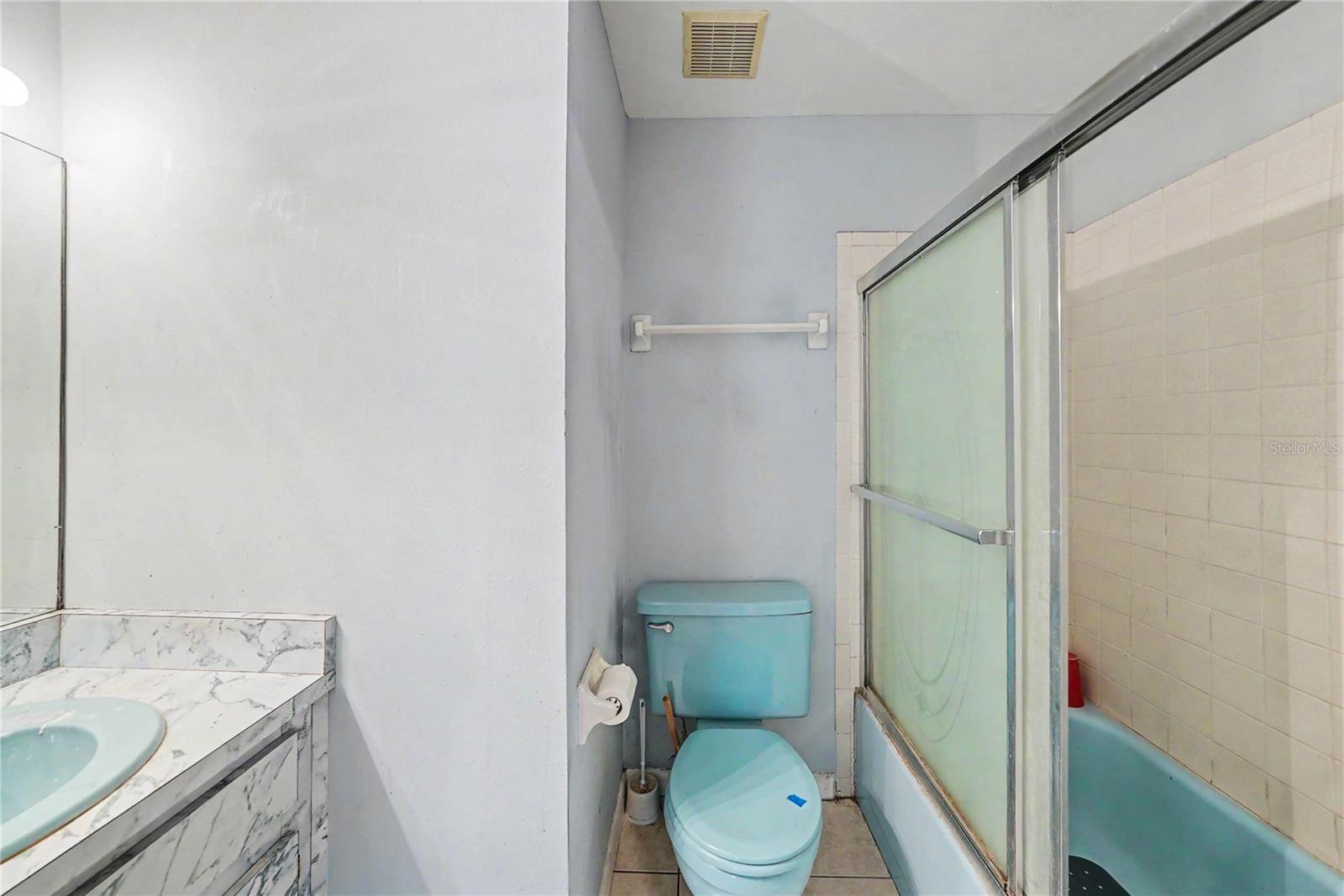 9624 HIDDEN OAKS CIR, TAMPA, FL, 33612