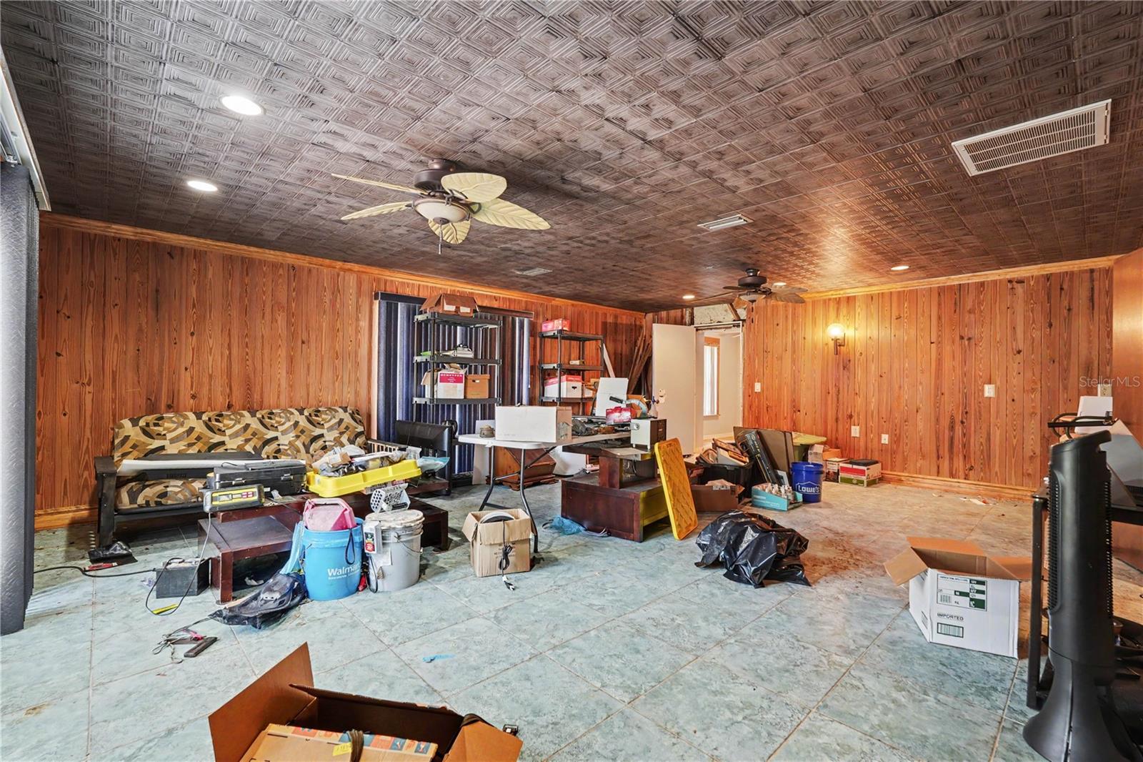 9624 HIDDEN OAKS CIR, TAMPA, FL, 33612