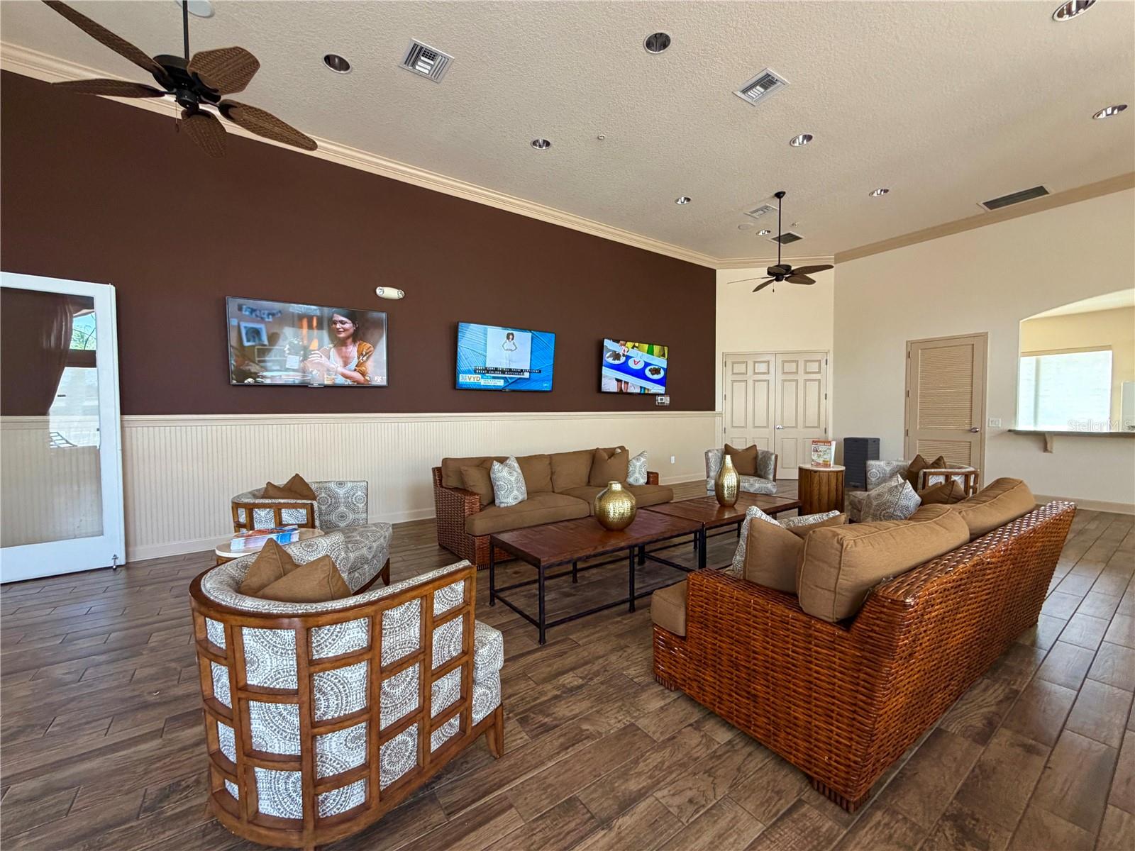 720 LAS FUENTES DR, KISSIMMEE, FL, 34746