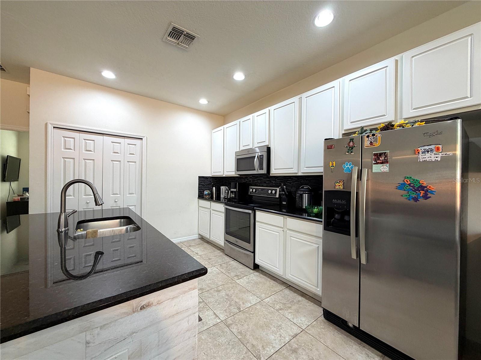 720 LAS FUENTES DR, KISSIMMEE, FL, 34746