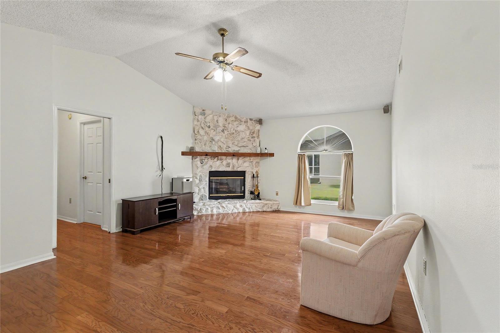 5657 29TH STREET CIR E, BRADENTON, FL, 34203