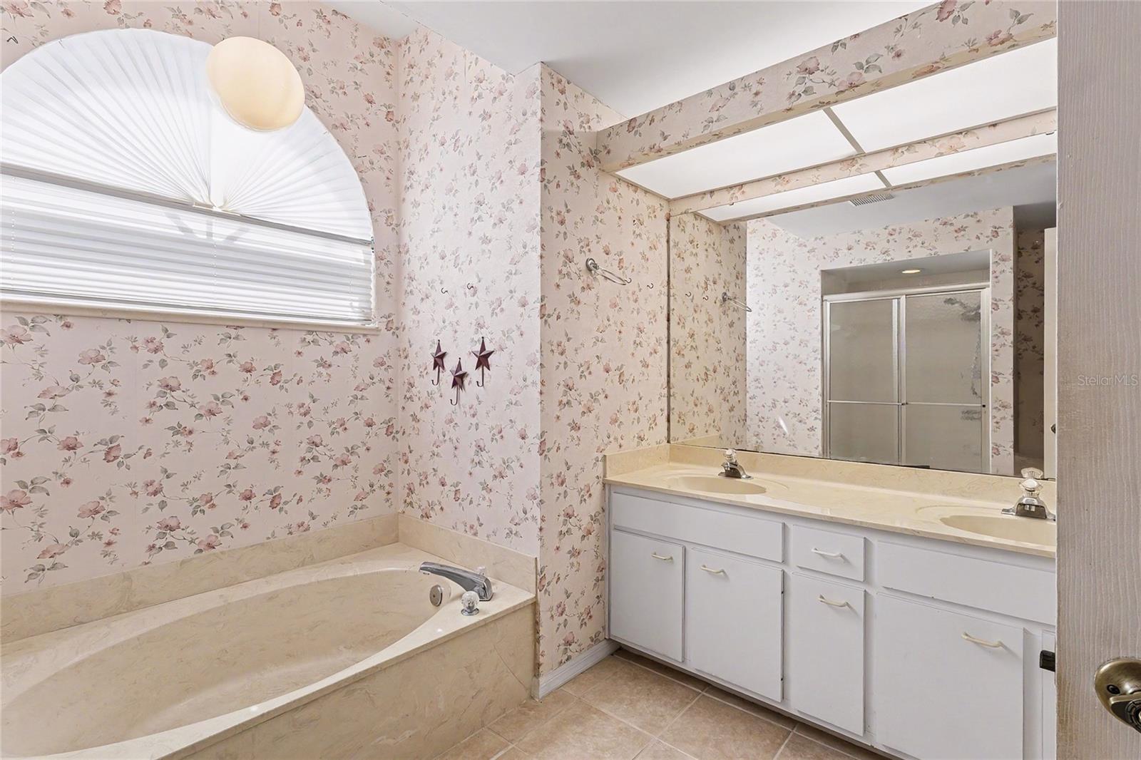 5657 29TH STREET CIR E, BRADENTON, FL, 34203