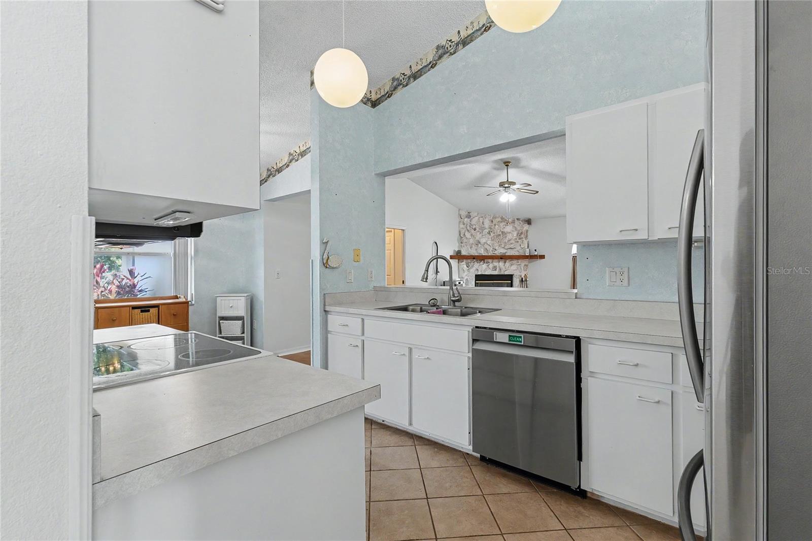5657 29TH STREET CIR E, BRADENTON, FL, 34203