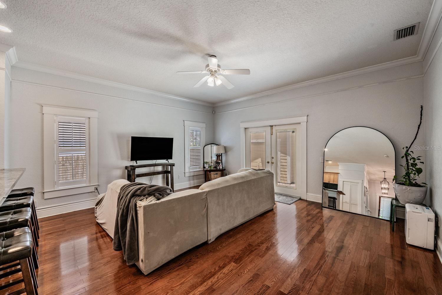 5804 N 9TH ST, TAMPA, FL, 33604